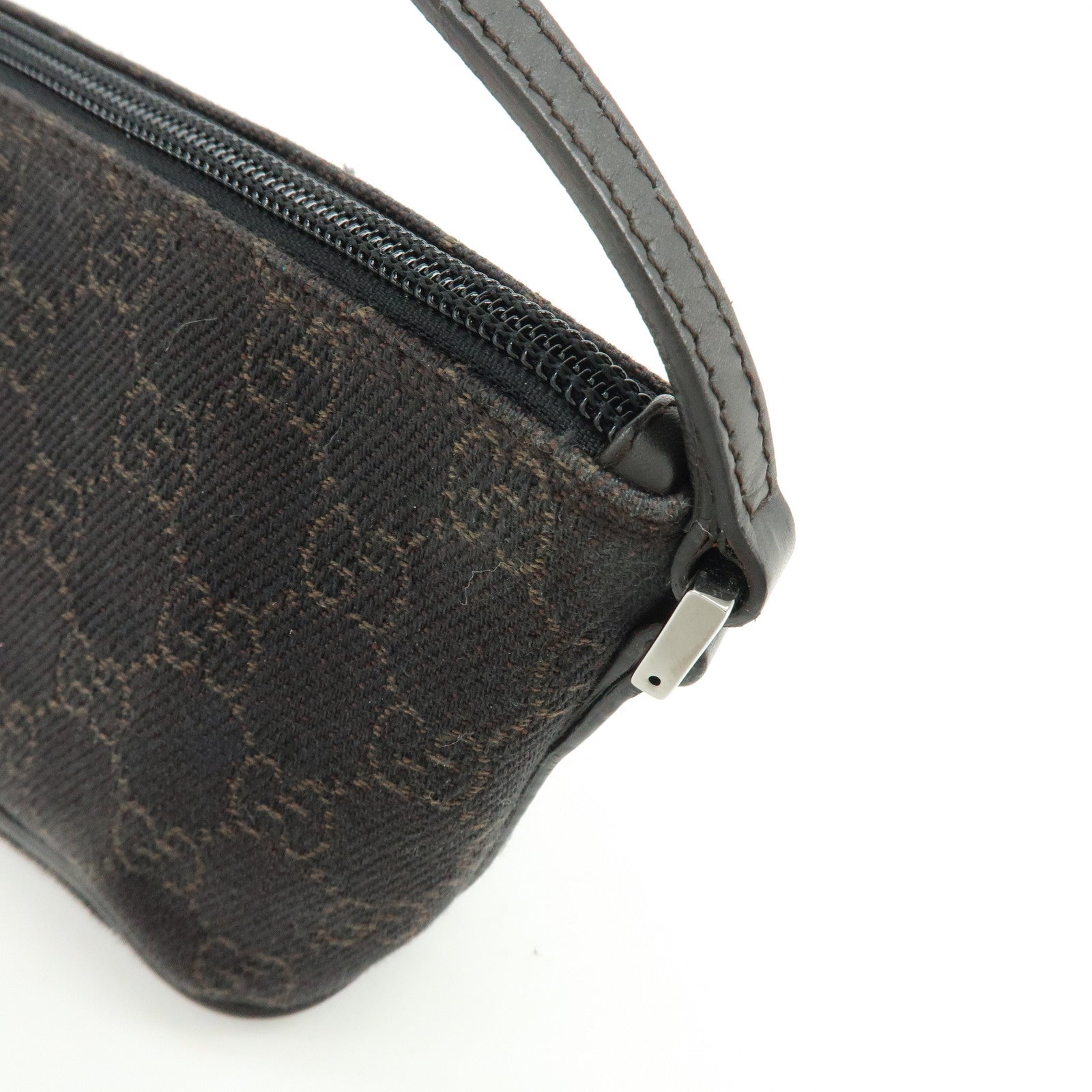 GUCCI Boat Bag GG Canvas Accessory Pouch Hand Bag Brown 07198