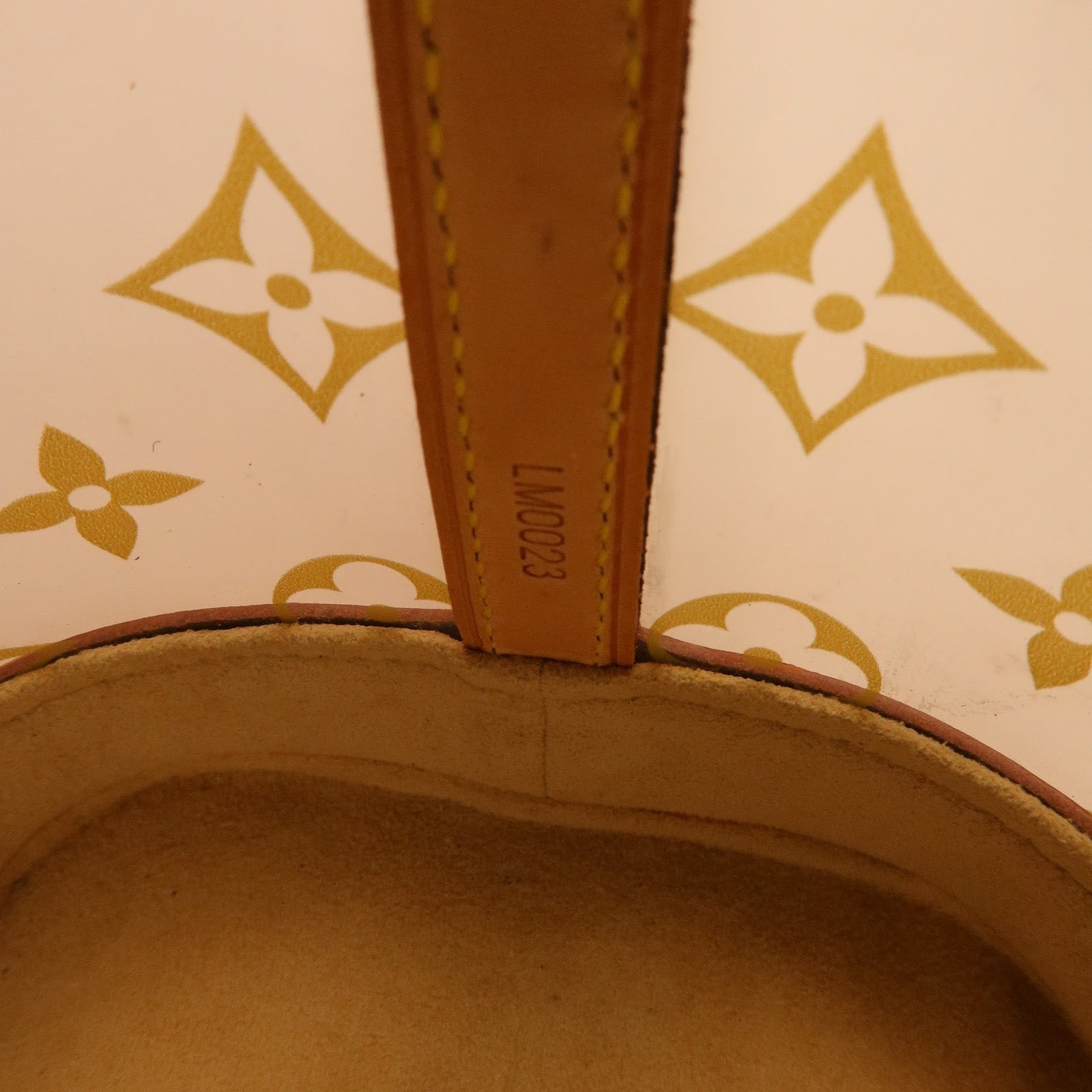 Louis Vuitton Cruise Line Monogram Cabas Ambre MM Tote Bag M92501
