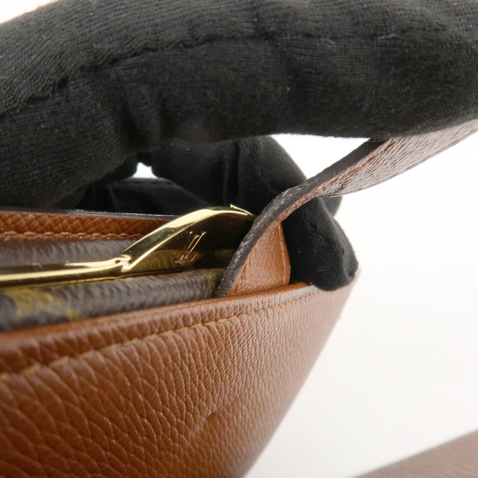Louis Vuitton Monogram Porte Monnaie Billets Viennois Wallet M61663 Used