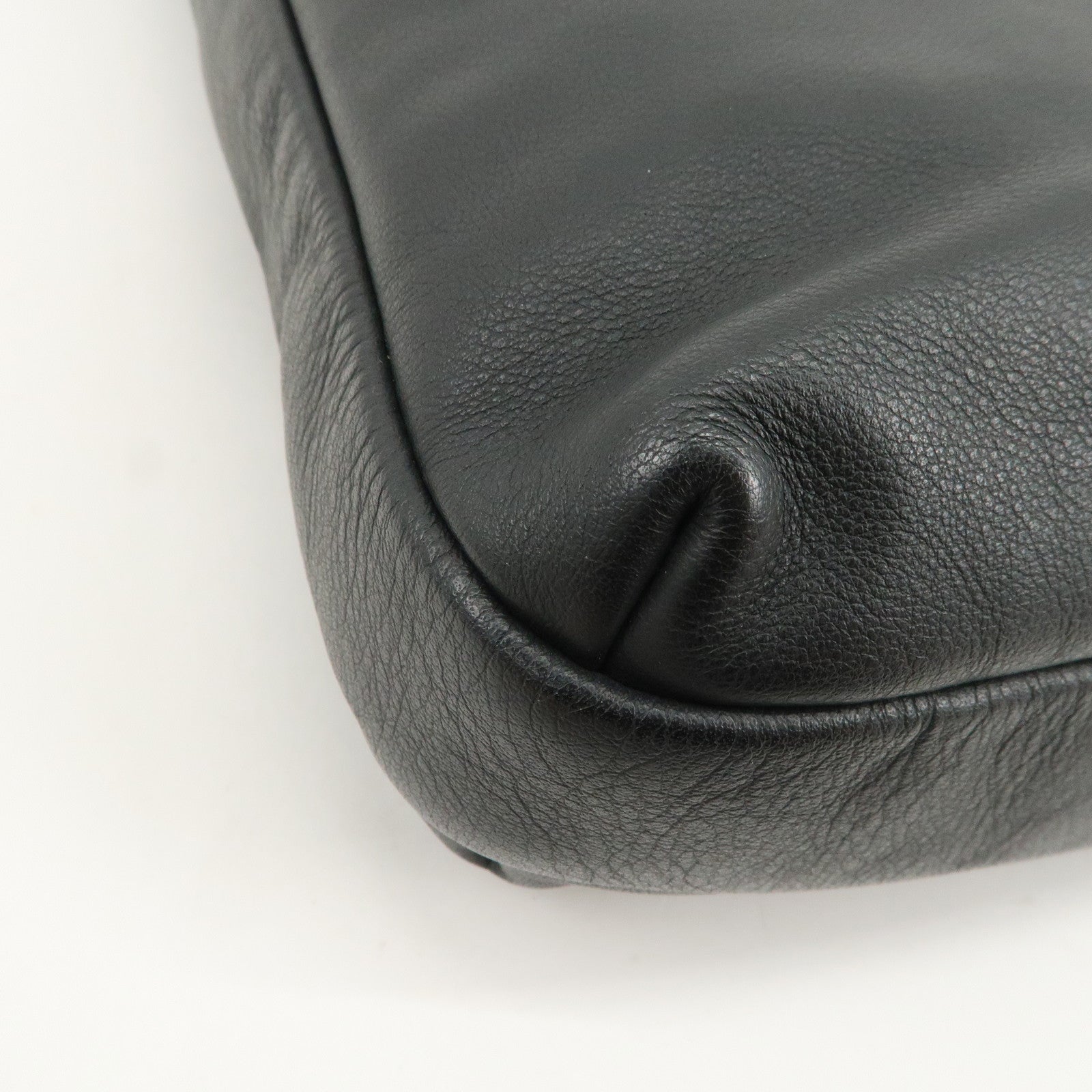 Ferragamo Gancini Leather Shoulder Bag Crossbody Bag Black