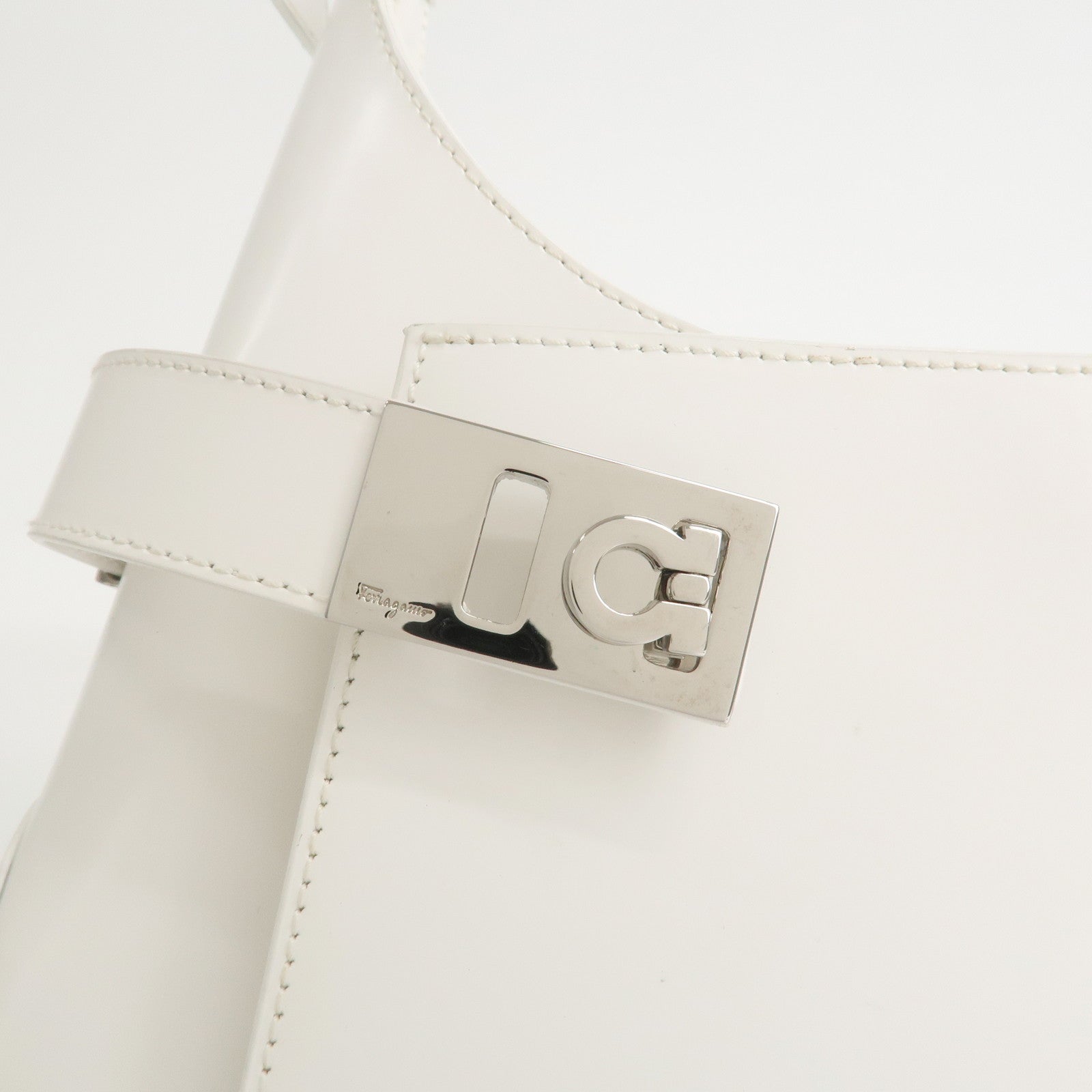 Ferragamo Gancini Leather Shoulder Bag Hand Bag White Silver