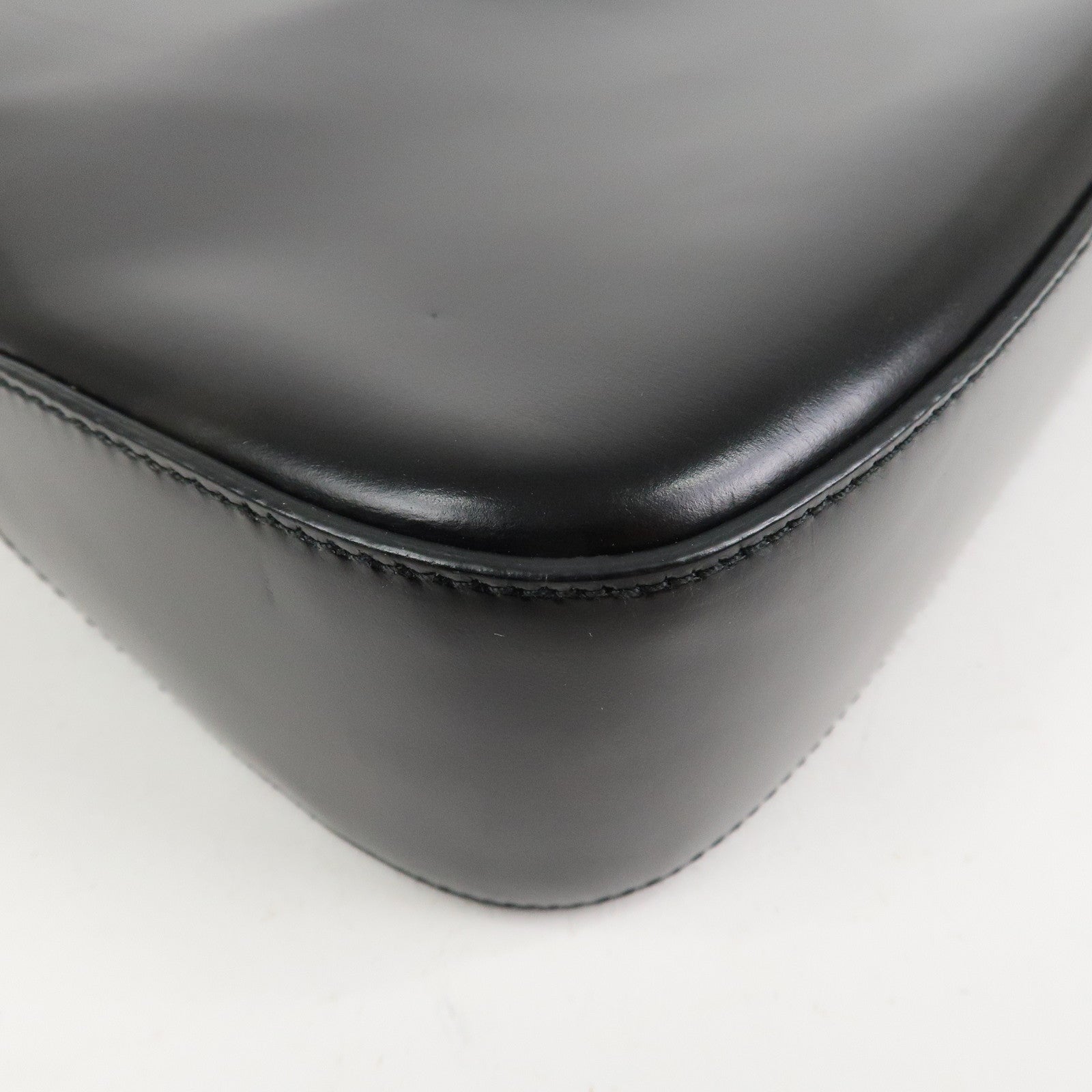 Ferragamo Gancini Logo Leather Shoulder Bag Hand Bag Black