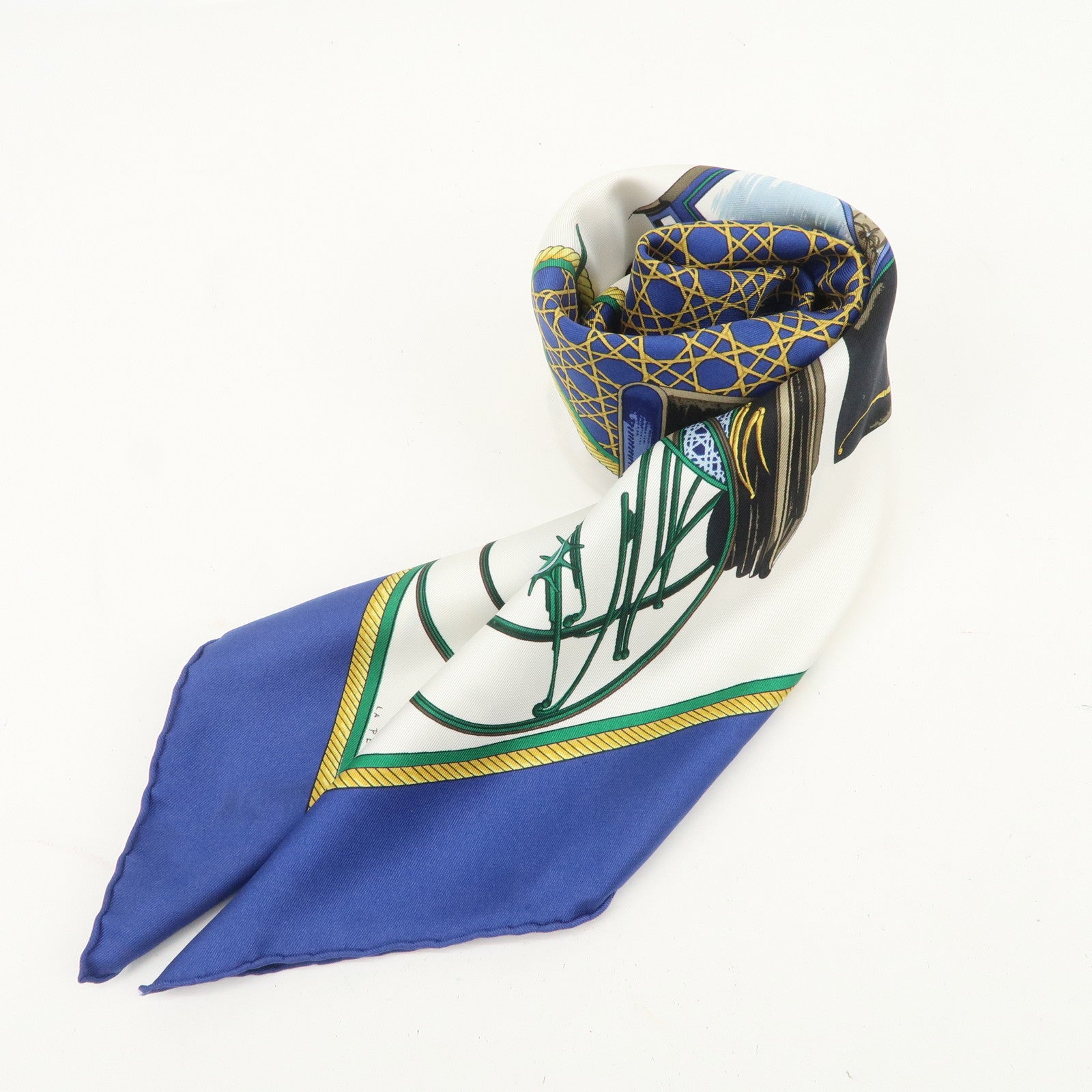 HERMES Carre 90 Silk 100%  LES VOITURES A TRANSFORMATION