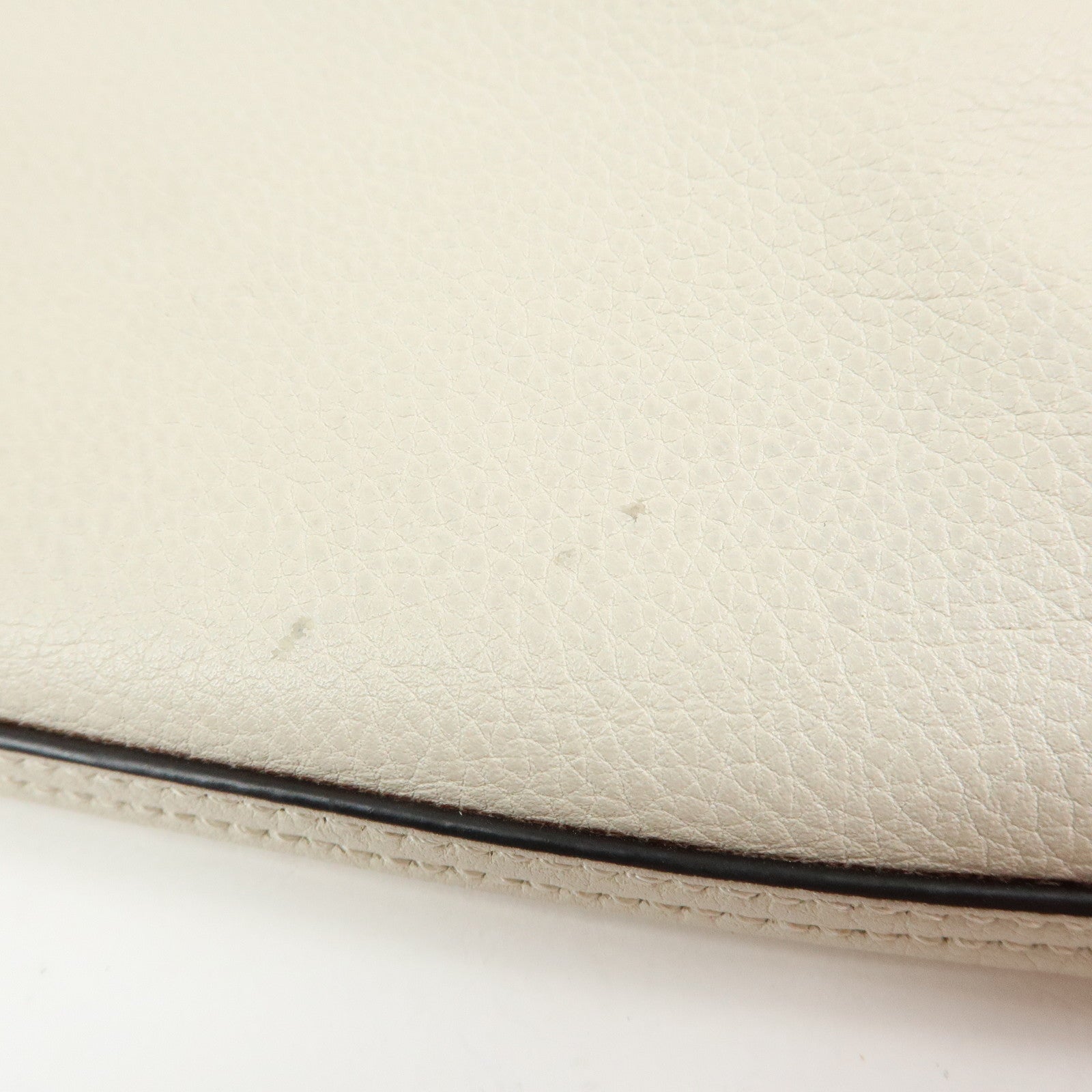 GUCCI Sherry Vintage Logo Leather Clutch Bag Pouch Ivory 500987