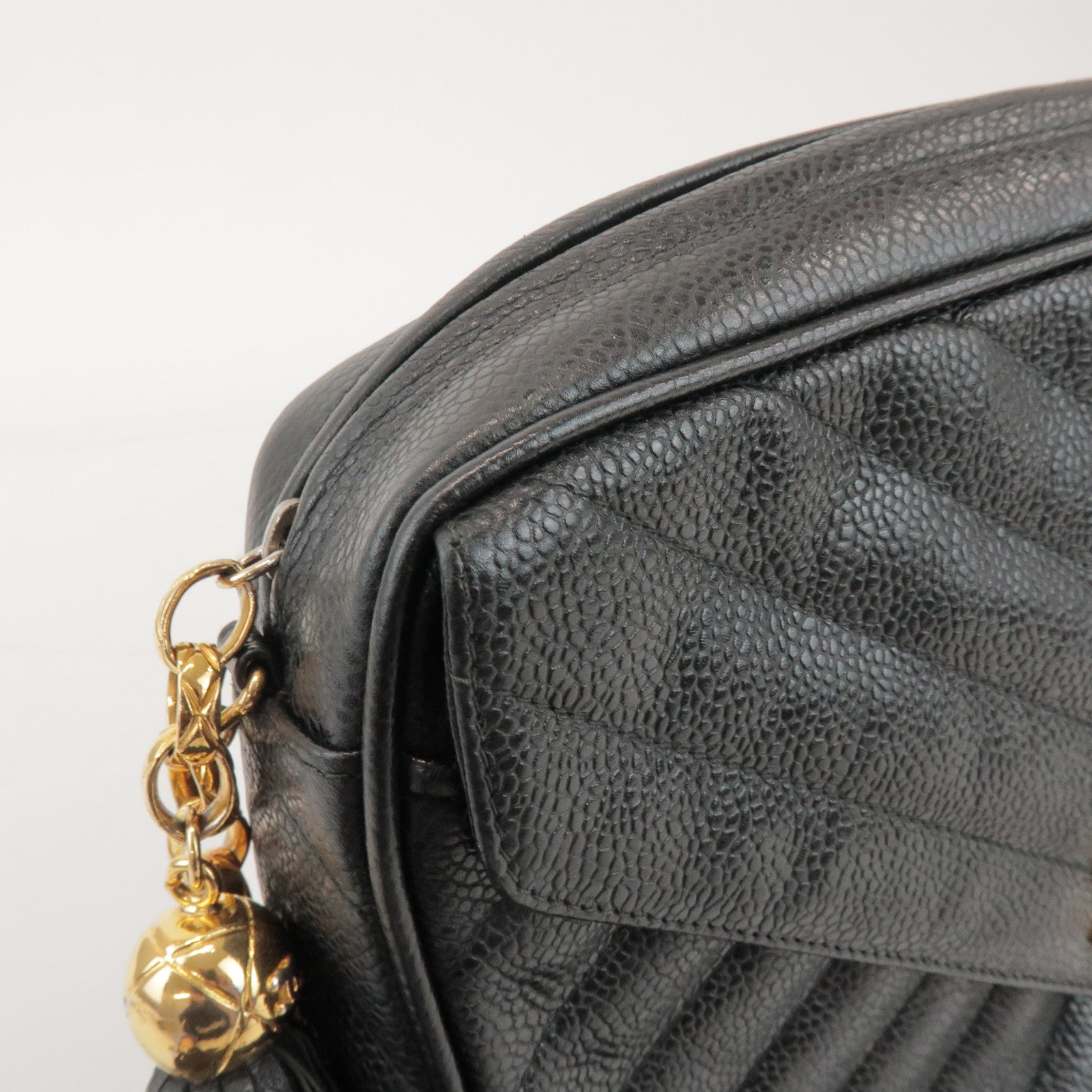 CHANEL Chevron V Stitch Caviarskin Chain Shoulder Bag Black