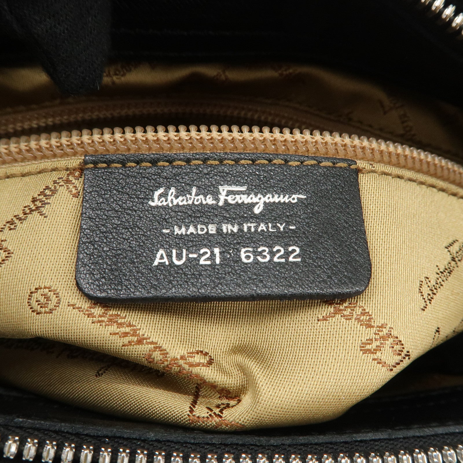 Ferragamo Gancini Leather Shoulder Bag Black Used