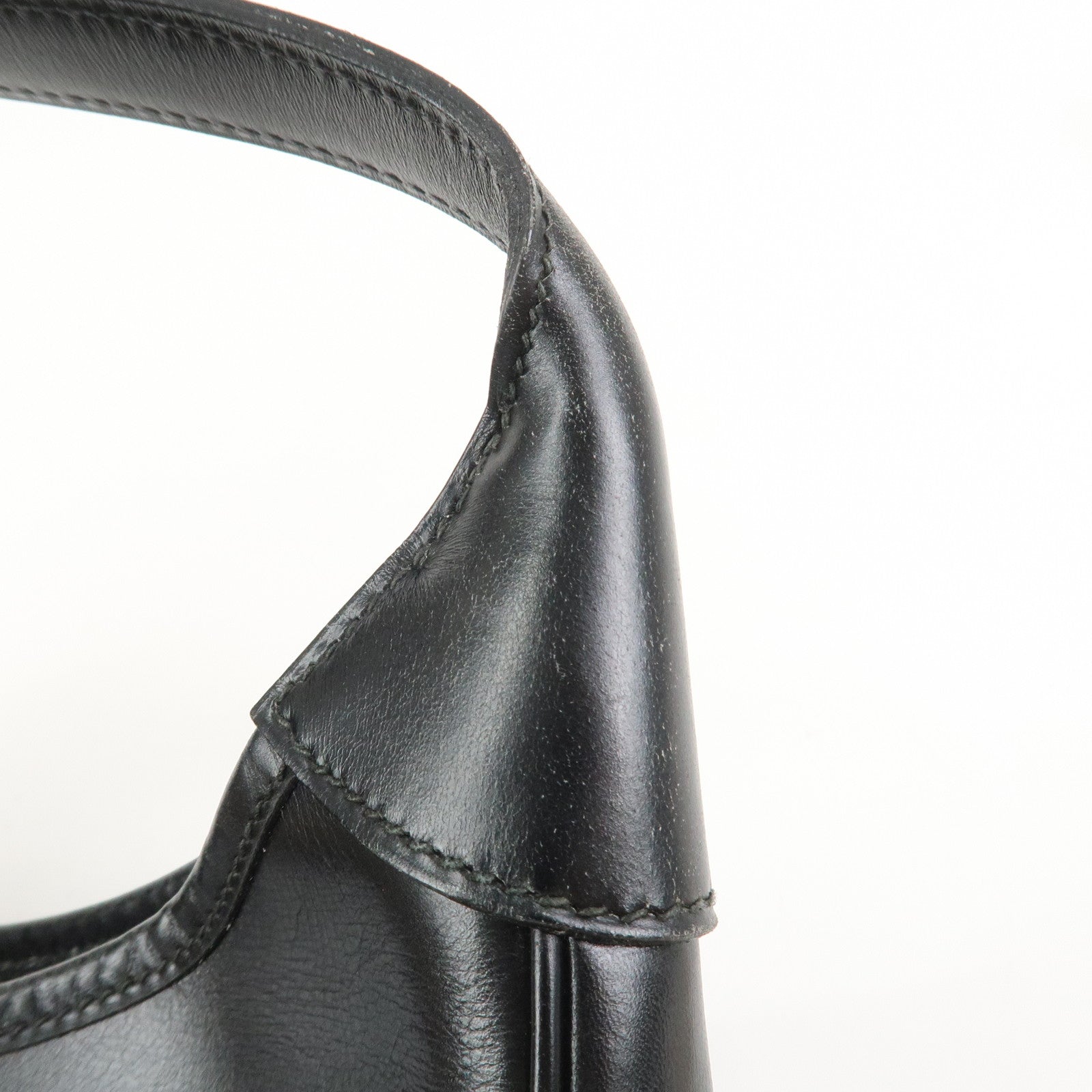 HERMES Trim 31 Courchevel Leather 〇J Stamped Shoulder Bag Balck