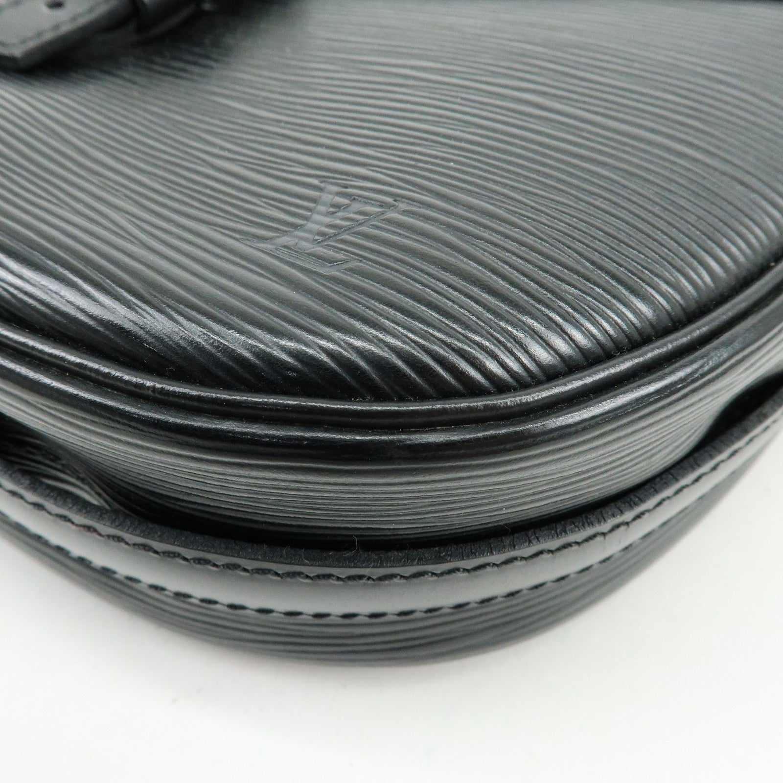 Louis Vuitton Epi Jeune Fille Shoulder Bag Noir M52152