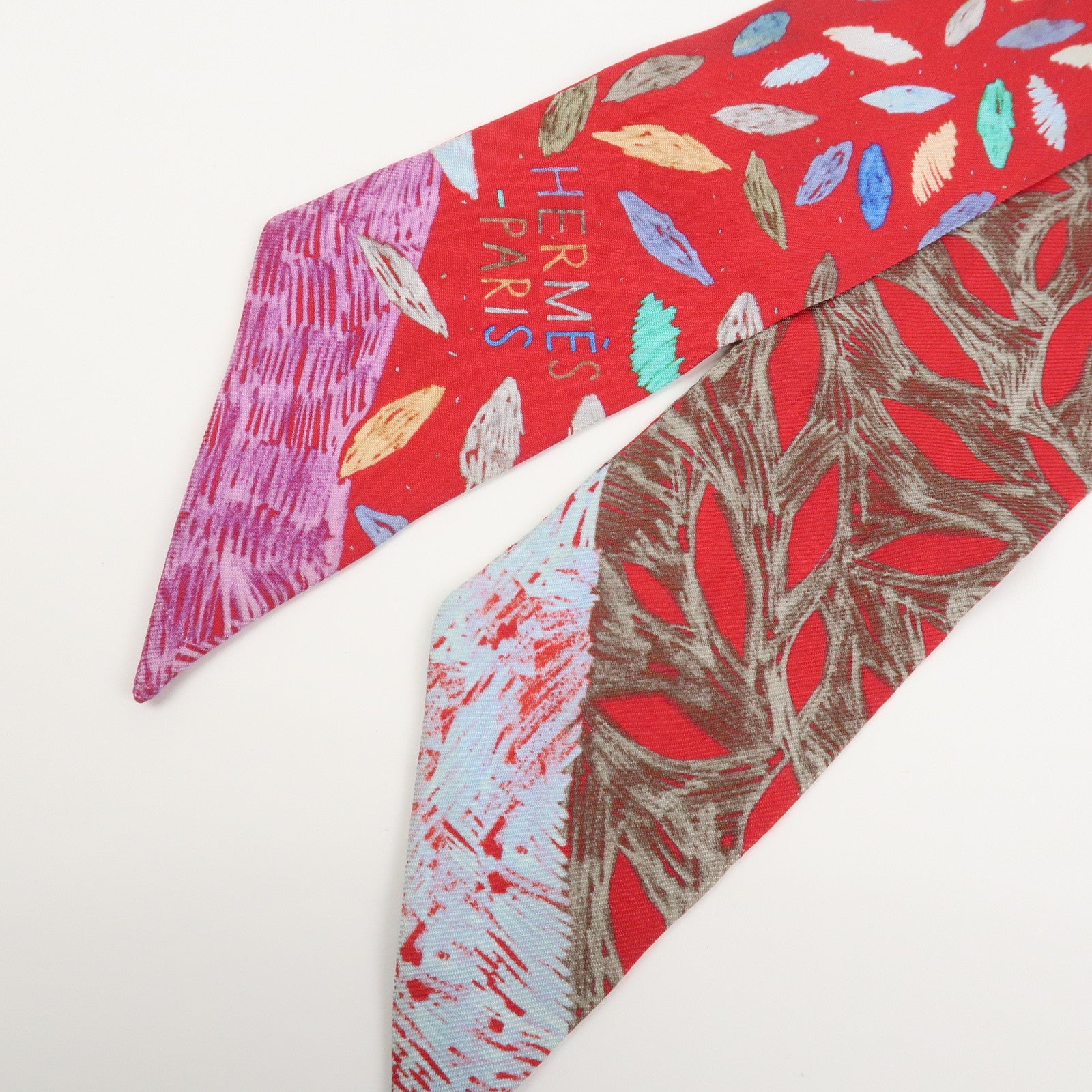 HERMES Twilly Silk 100% Scarf Chacun Fait Son Nid Red