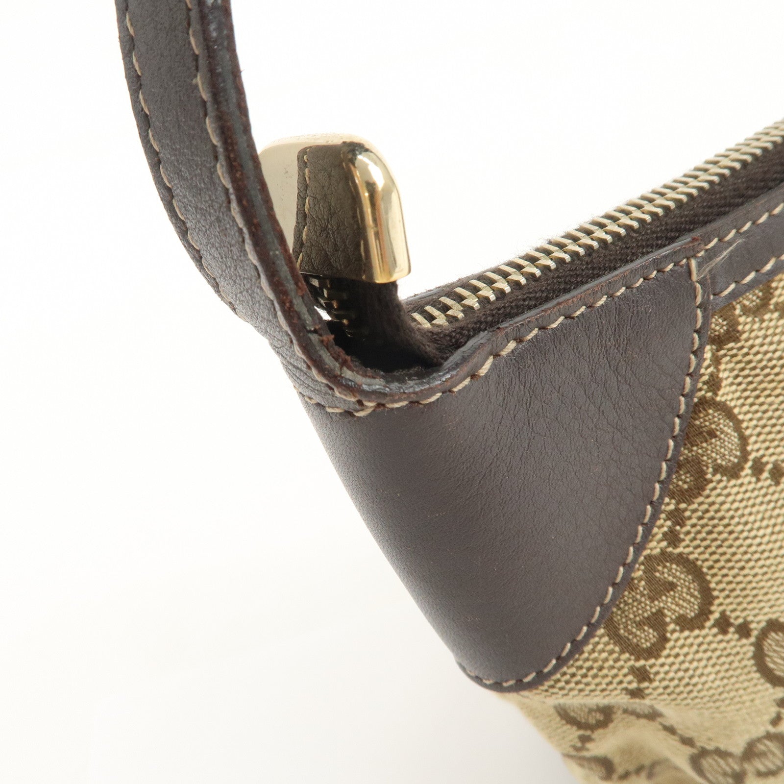 GUCCI Sherry Leather Accessory Poach Hand Bag Brown 224093