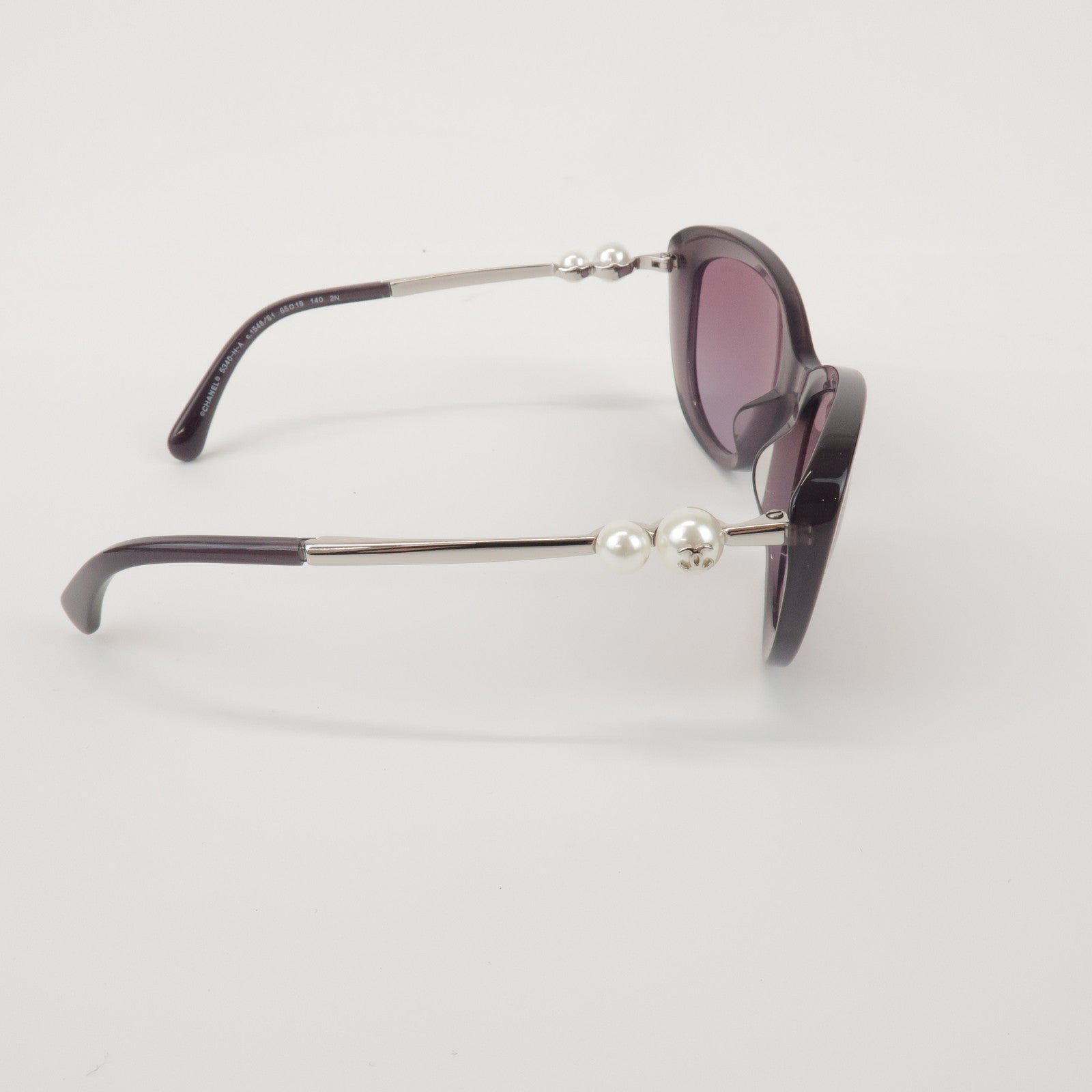 CHANEL Plastic Faux Pearl Cat-Eye Sunglasses 55□19 Purple 5340-H-A