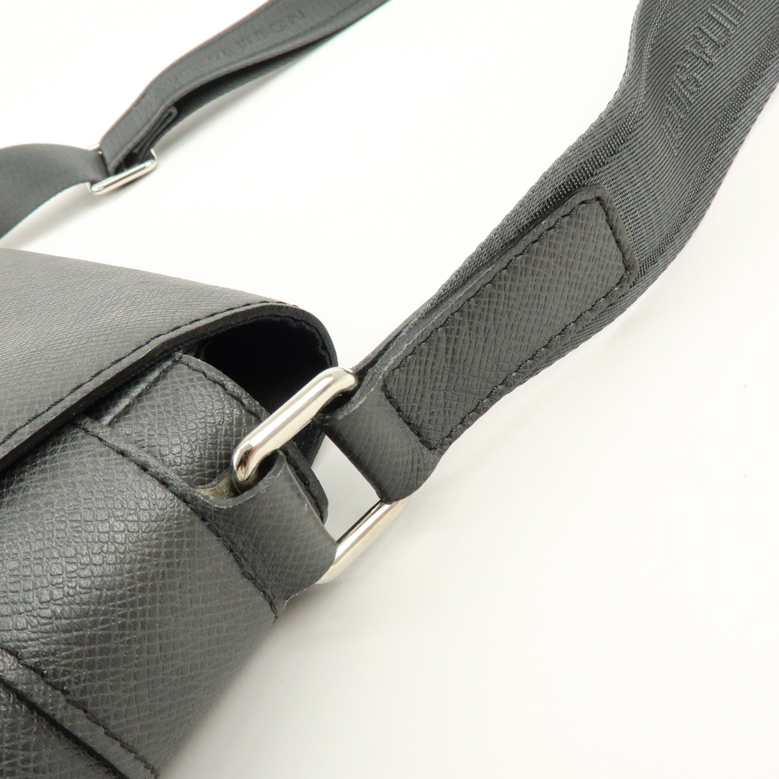 Louis Vuitton Taiga Leather Romain Shoulder Bag Ardoise M32852