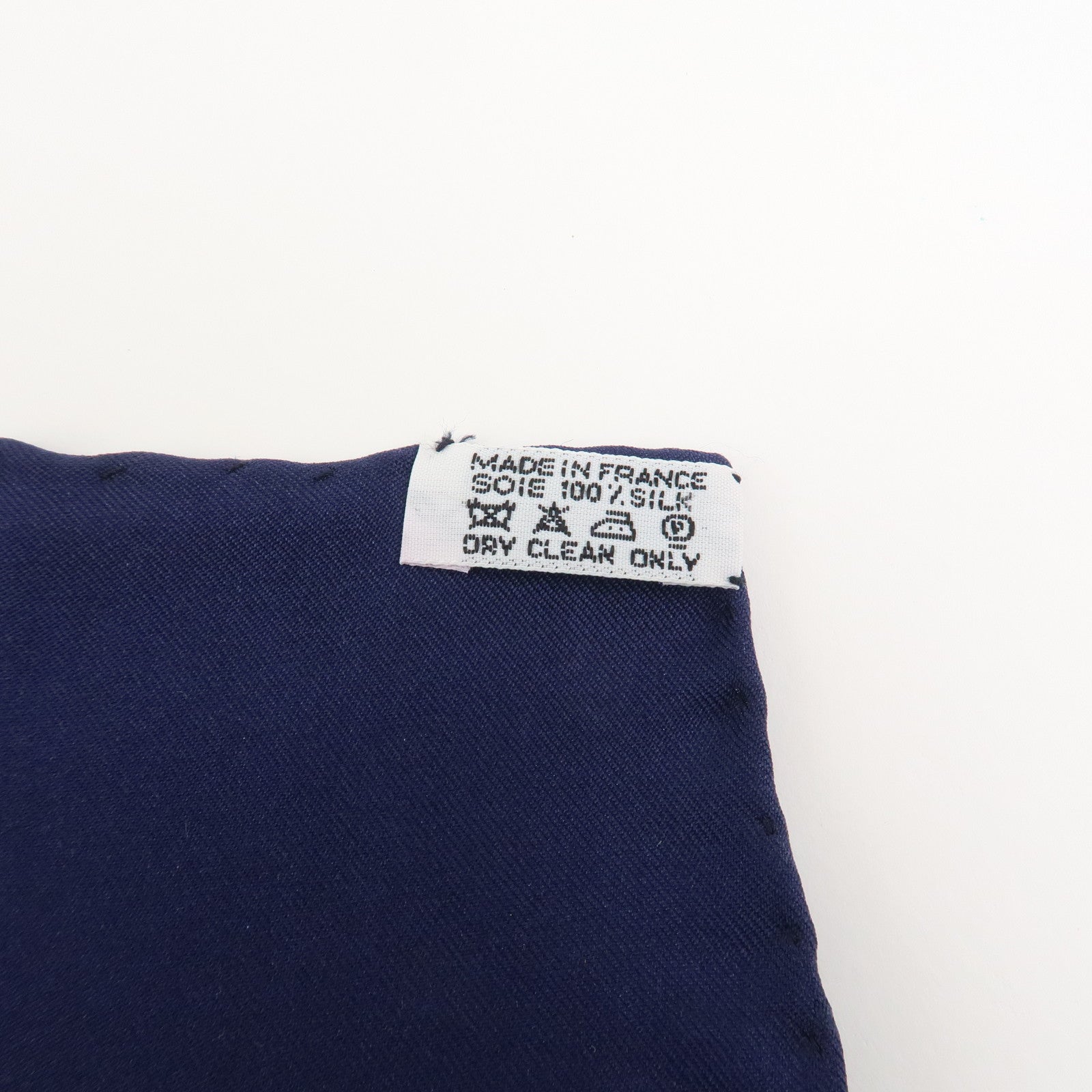 HERMES Carre 90 Silk 100% Scarf LES CAVALIERS D'OR Navy Gold