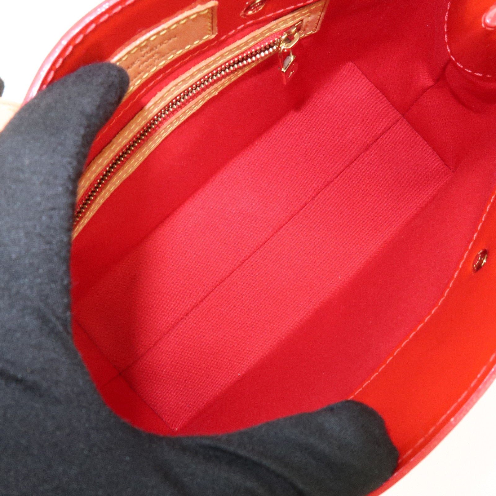 Louis Vuitton Monogram Vernis Lead PM Hand Bag Rouge M91088