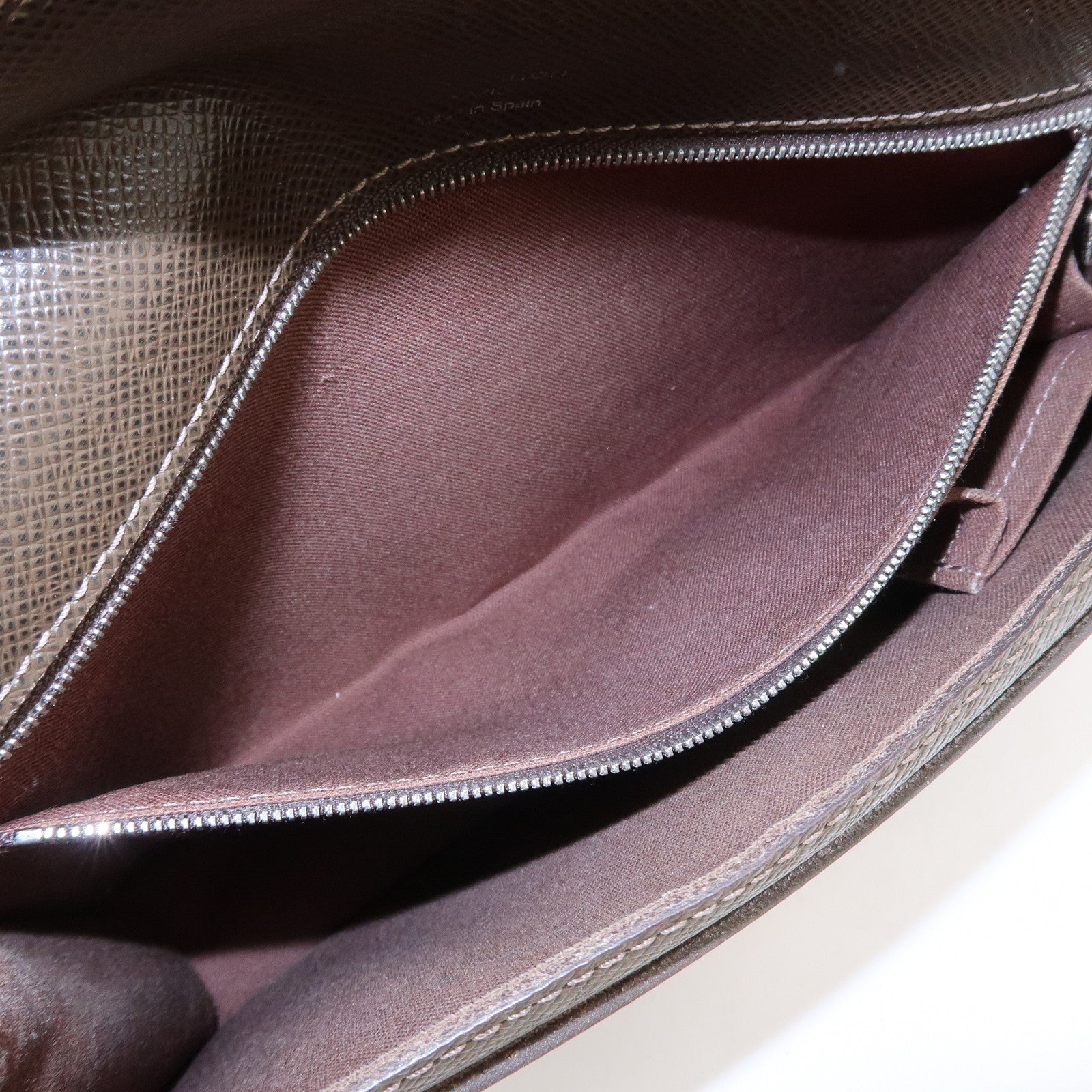 Louis Vuitton Taiga Veraiya Clutch Bag Hand Bag Grizzly M32598
