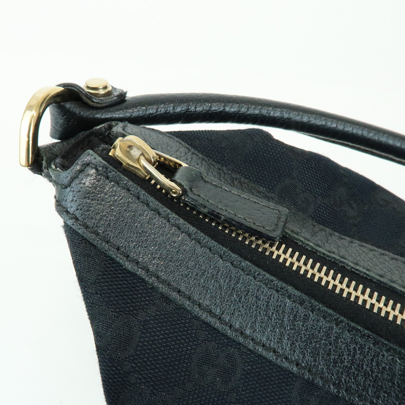 GUCCI GG Canvas Leather Front Pocket Shoulder Hand Bag Black 153025