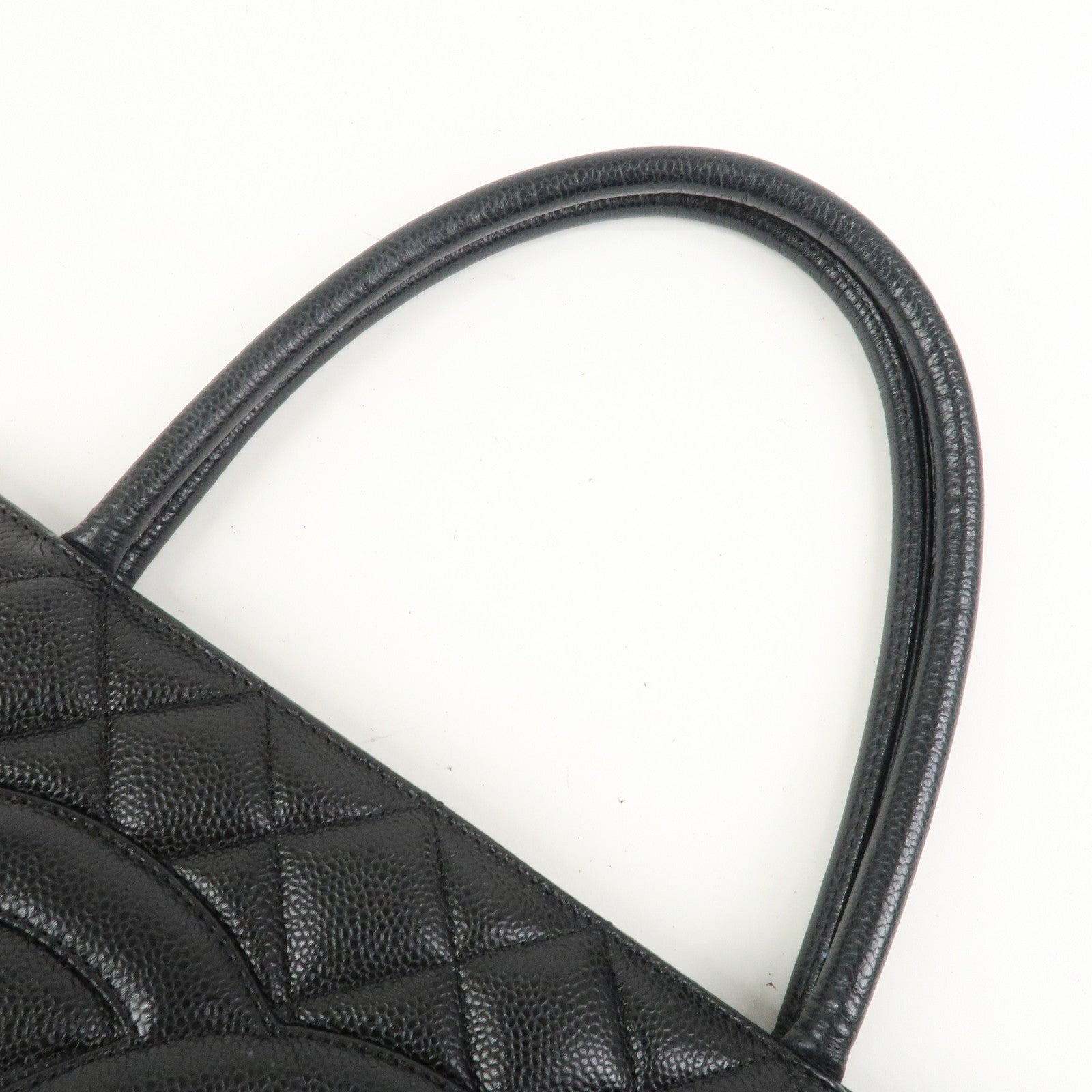 CHANEL Matelasse Caviarskin Medallion Tote Bag Hand Bag A01804