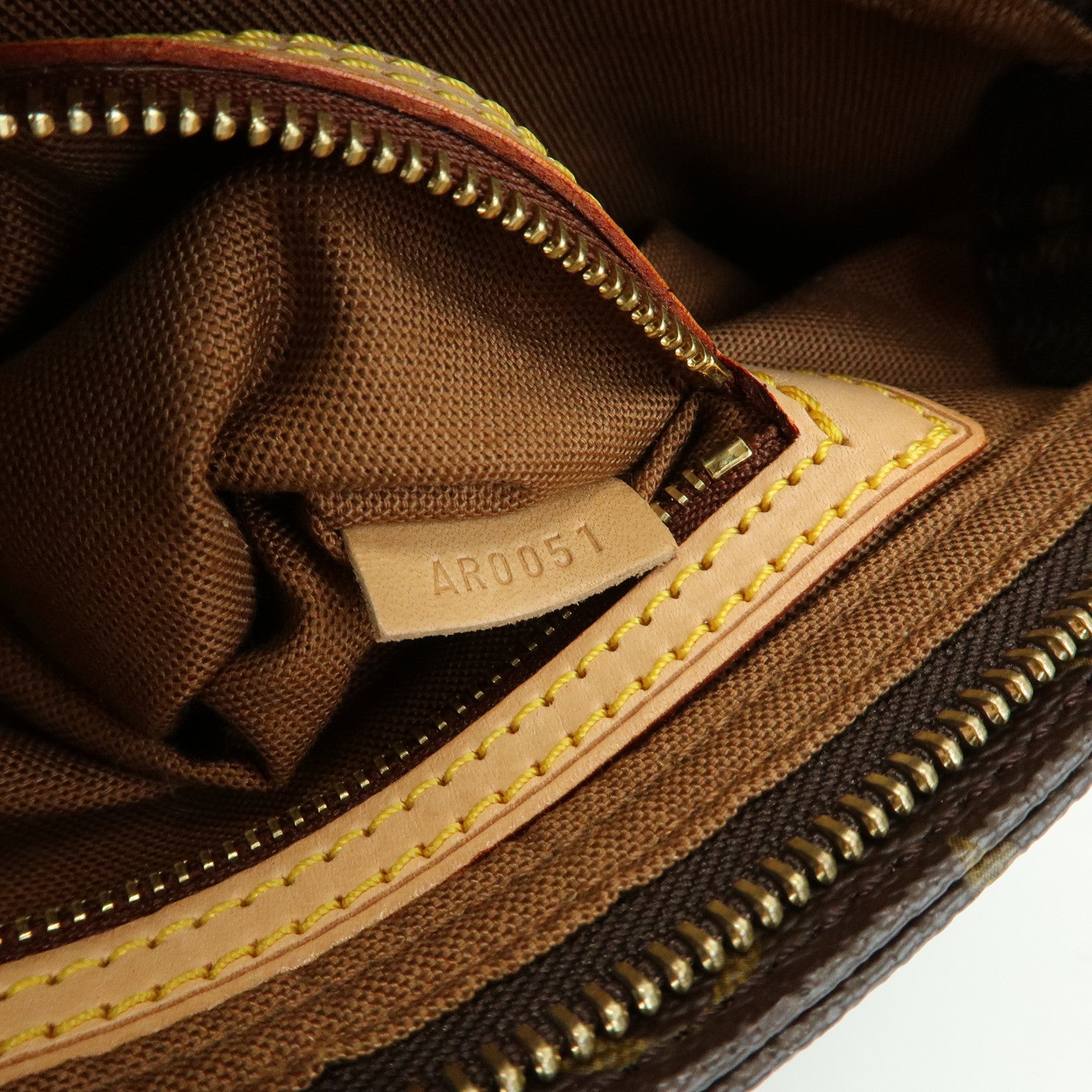 Louis Vuitton Monogram Trotteur Canvas Leather Shoulder Bag M51240