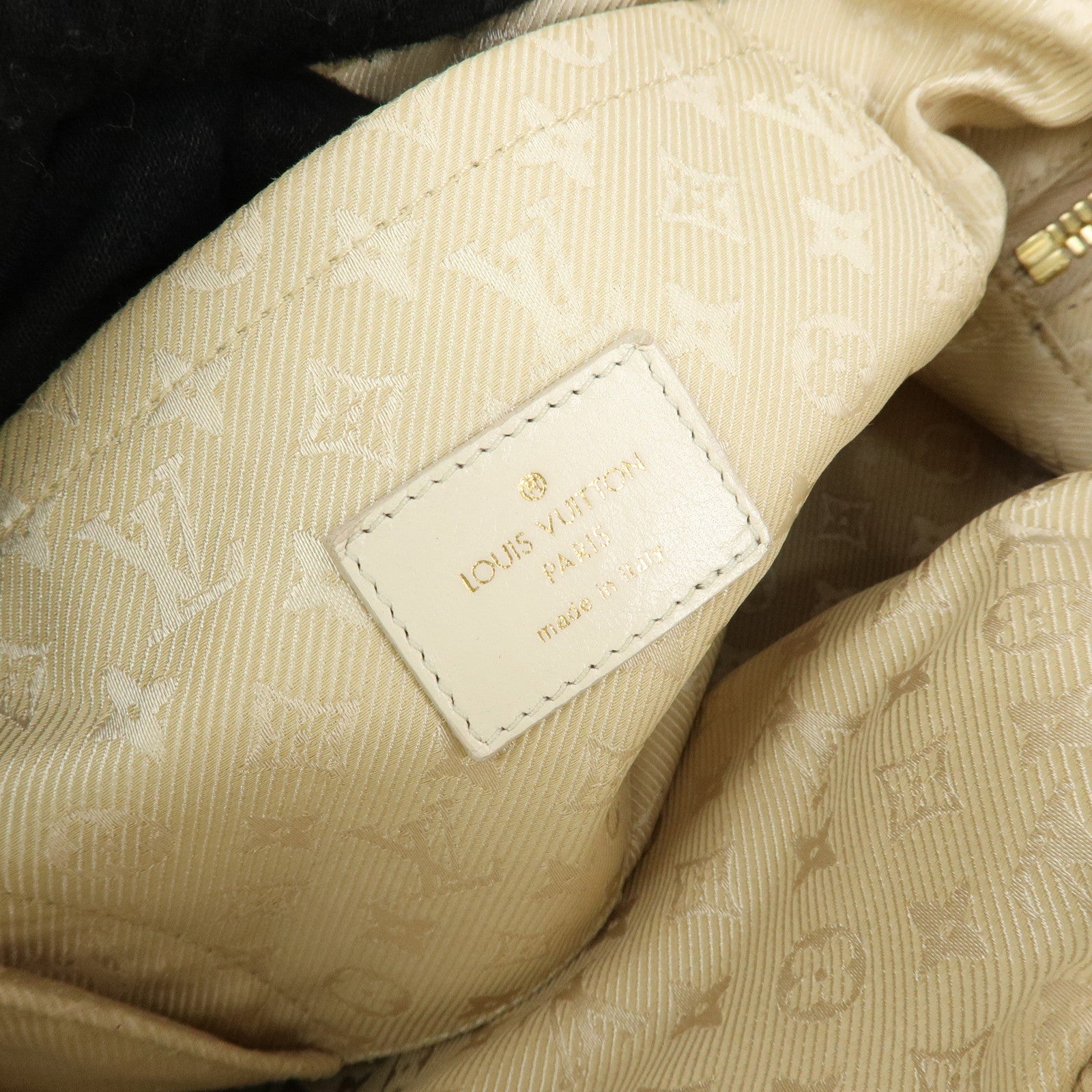 Louis Vuitton Cruise Line Rivet Bag Leather Hand Bag Ecru M95345