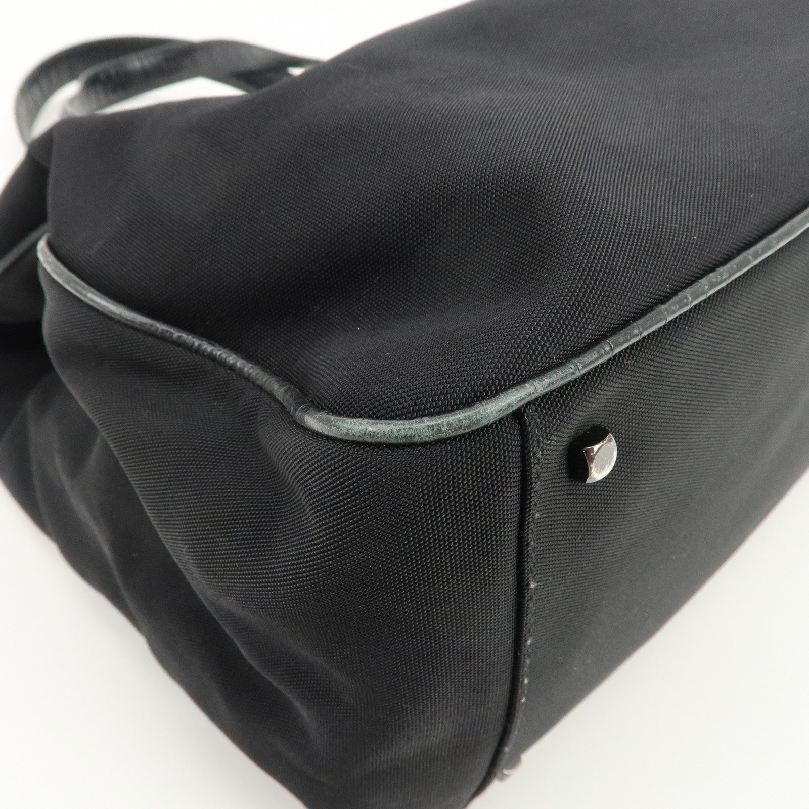 Ferragamo Vara Nylon Embossed Leather Shoulder Bag Hand Bag Black