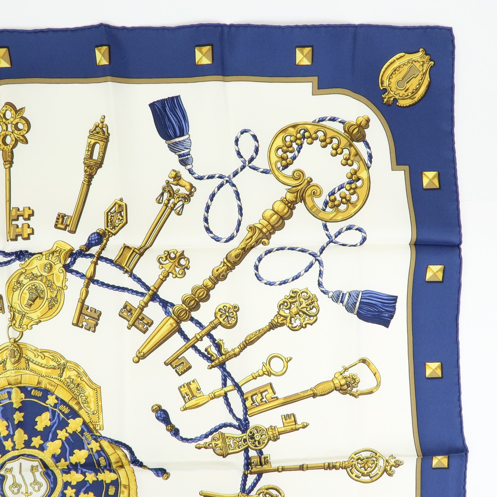 HERMES Carre 90 Silk 100% Scarf LES CLES THE KEYS RARE White Navy