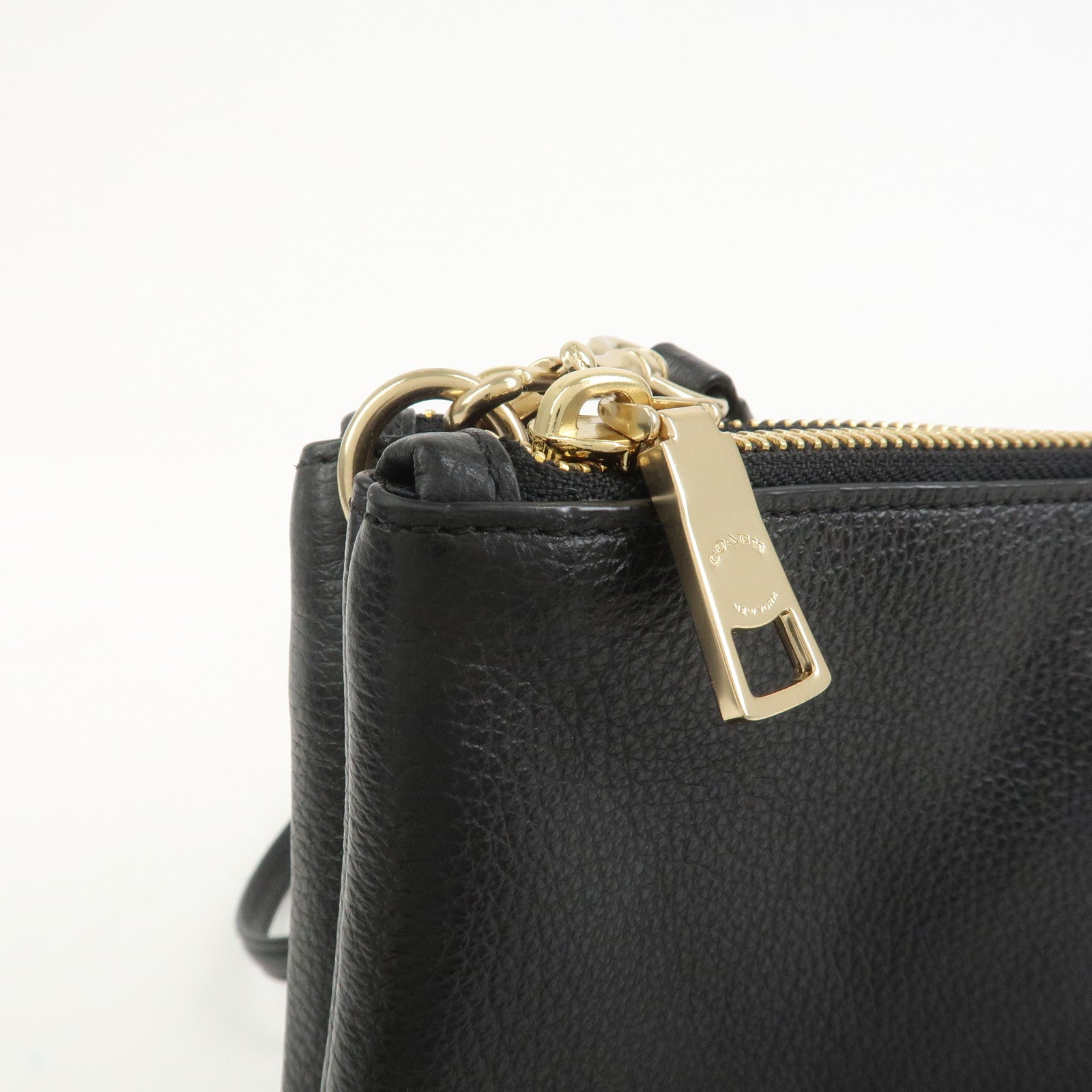 COACH Logo Leather Shoulder Bag Crossbody Bag Black