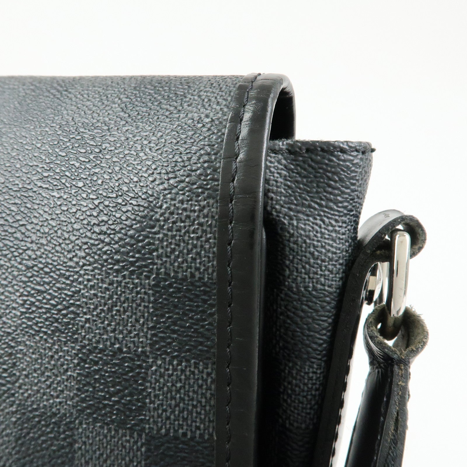 Louis Vuitton Damier Graphite Daniel MM Shoulder Bag N58029