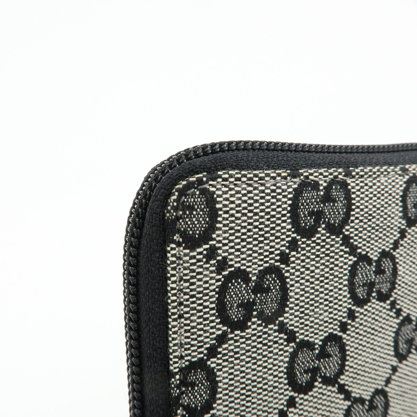 GUCCI GG Canvas Zippy Round Compact Wallet Black 035・203887・2213