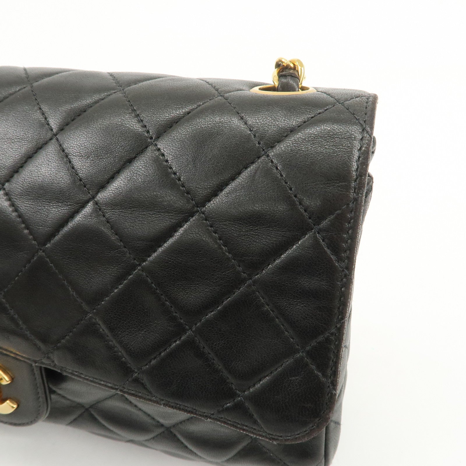 CHANEL Matelasse Lamb Skin Chain Shoulder Bag Black A01112