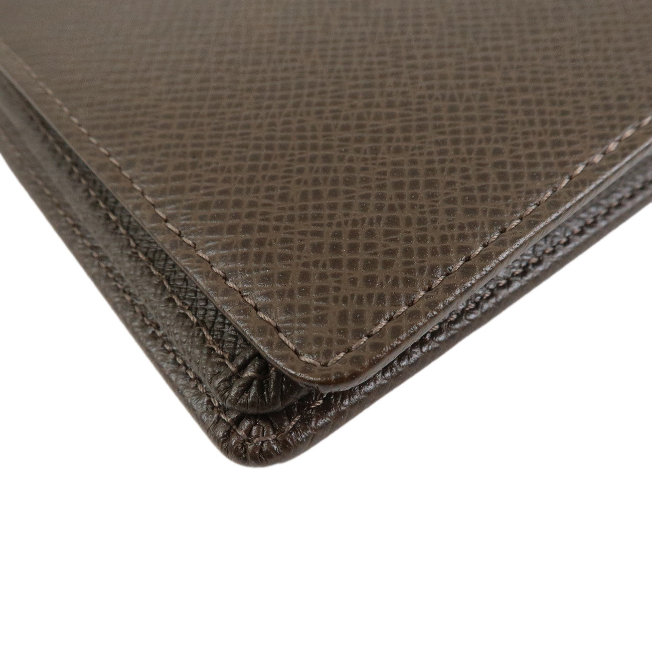 Louis Vuitton Taiga Porte Billets 3 Vole Wallet Grizzly M30428