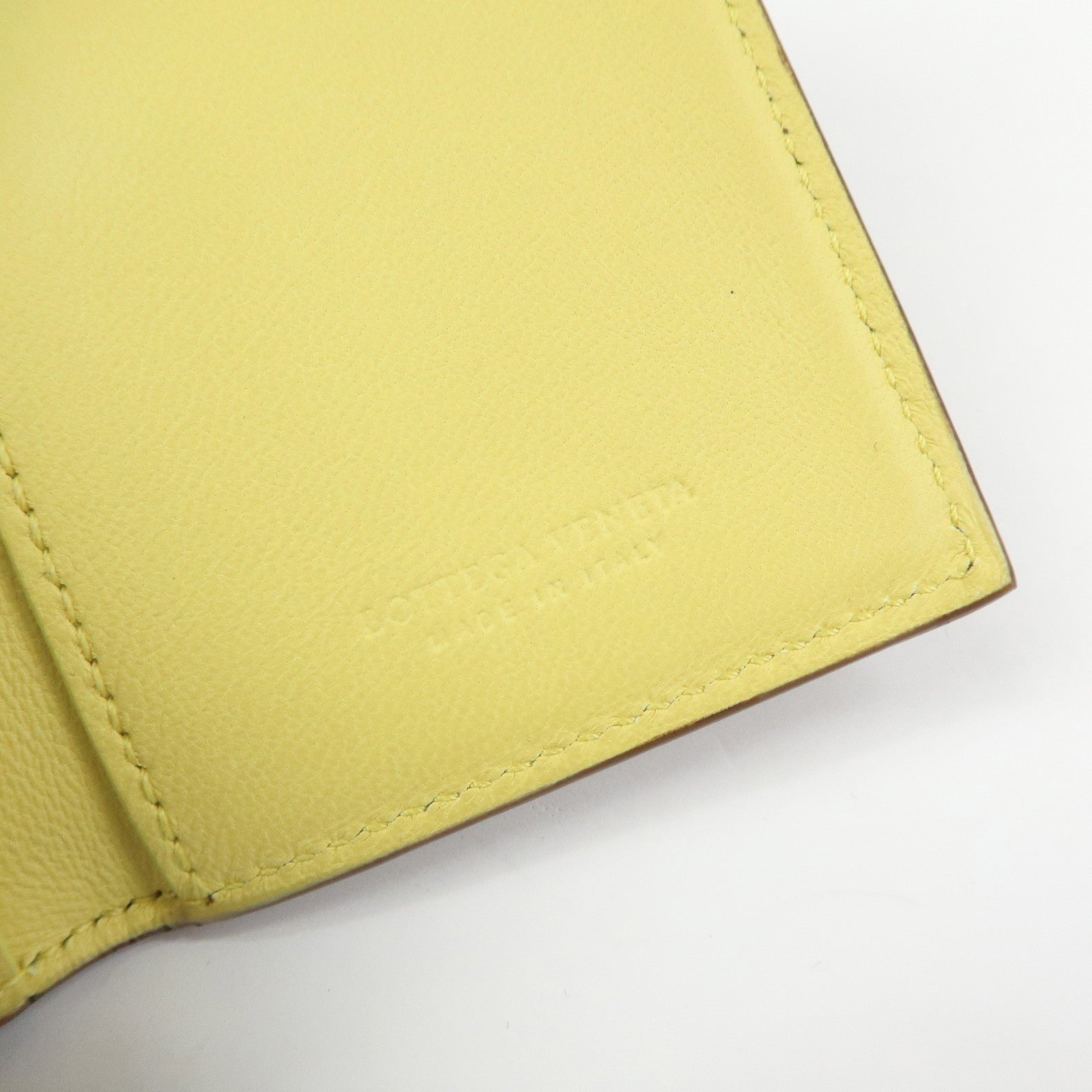 Bottega Veneta Lamb Skin Bi-fold Comact Wallet Brown 550306