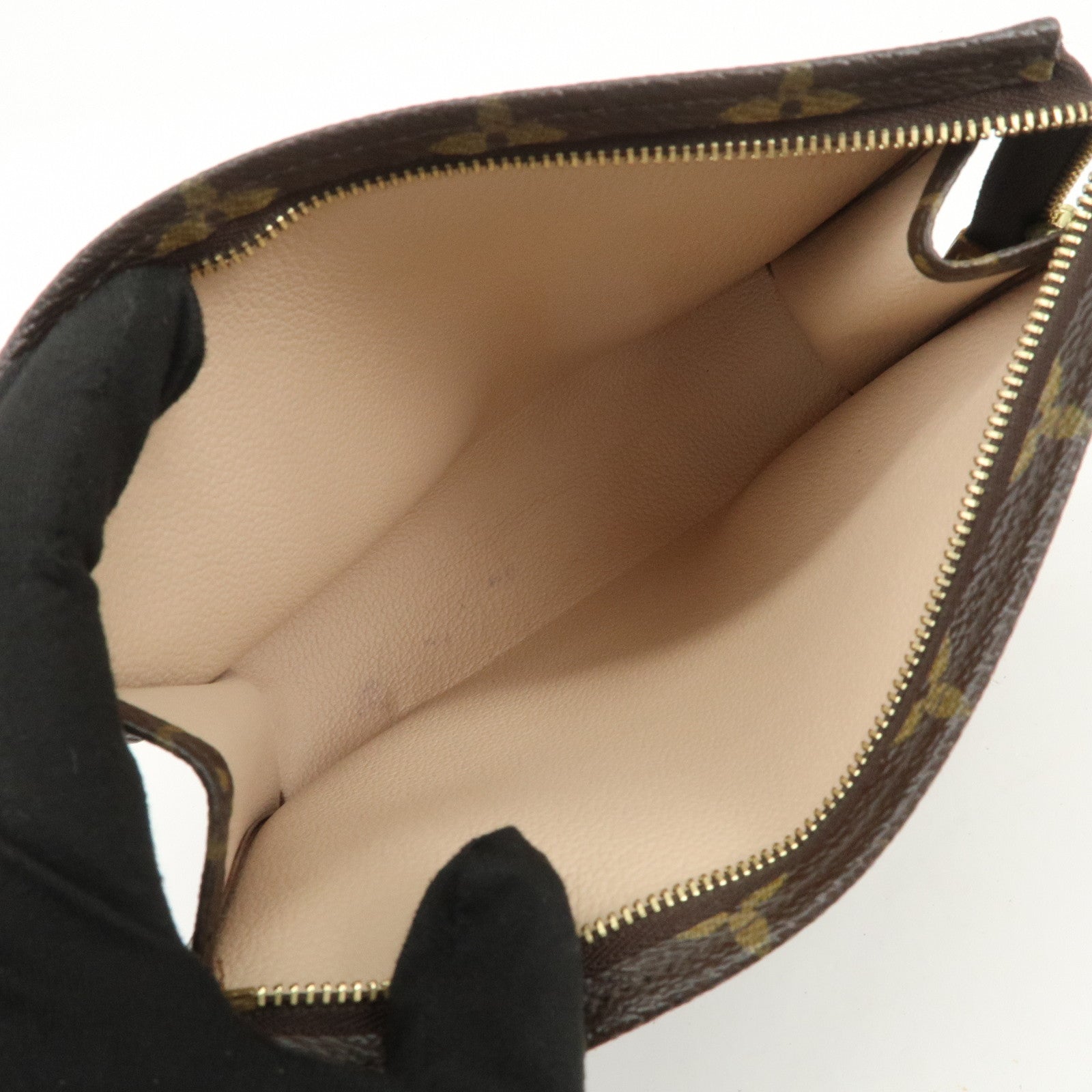 Louis Vuitton Monogram Poche Toilette 19 Clutch Bag Pouch M47544