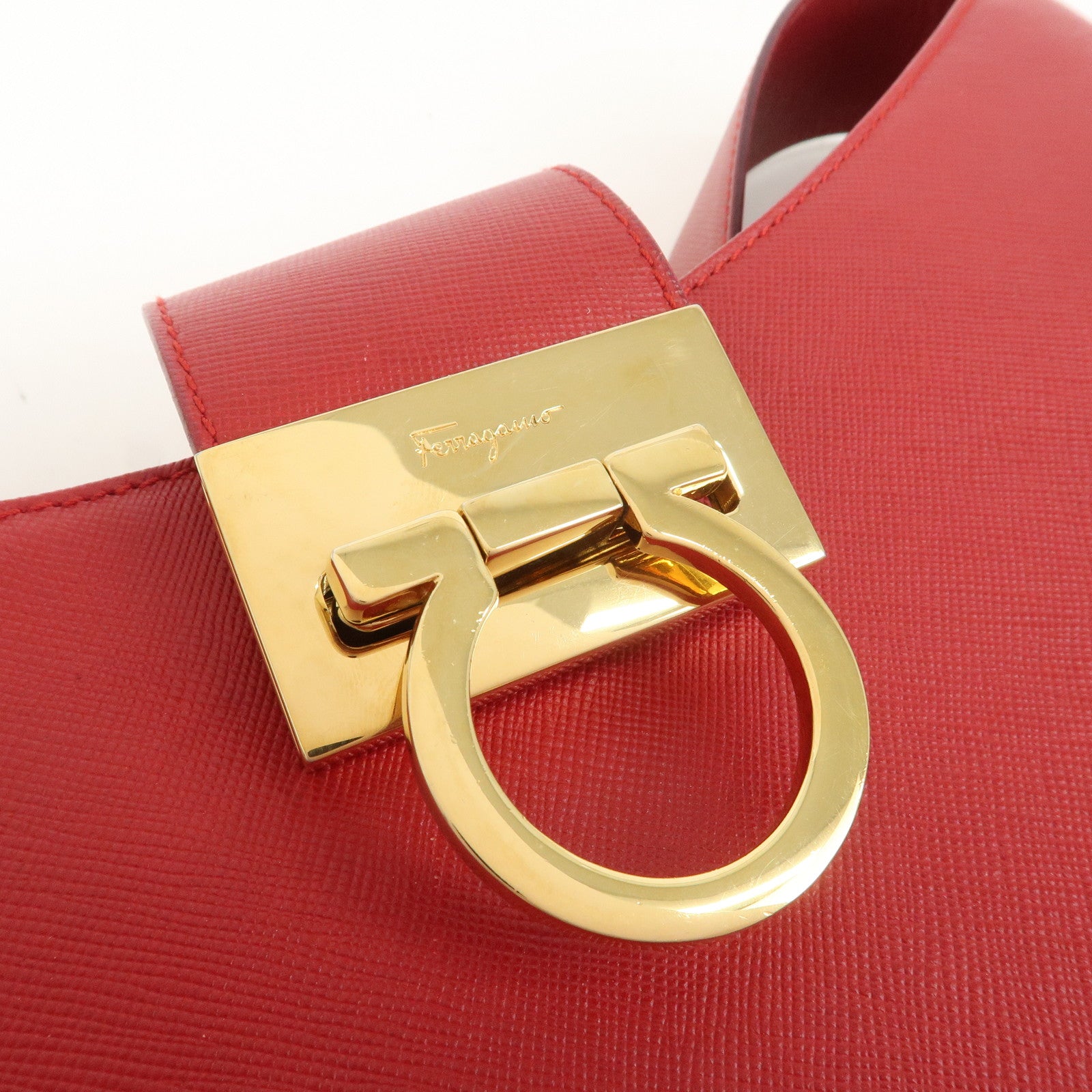 Ferragamo Gancini Leather Shoulder Bag Hand Bag Red