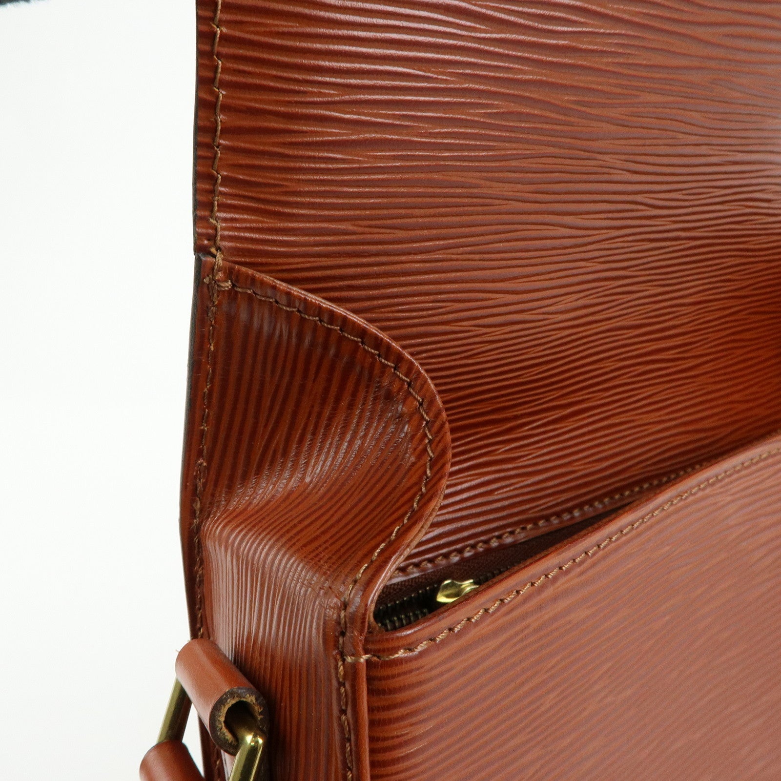 Louis Vuitton Epi Saint Cloud Shoulder Bag Kenya Brown M52193