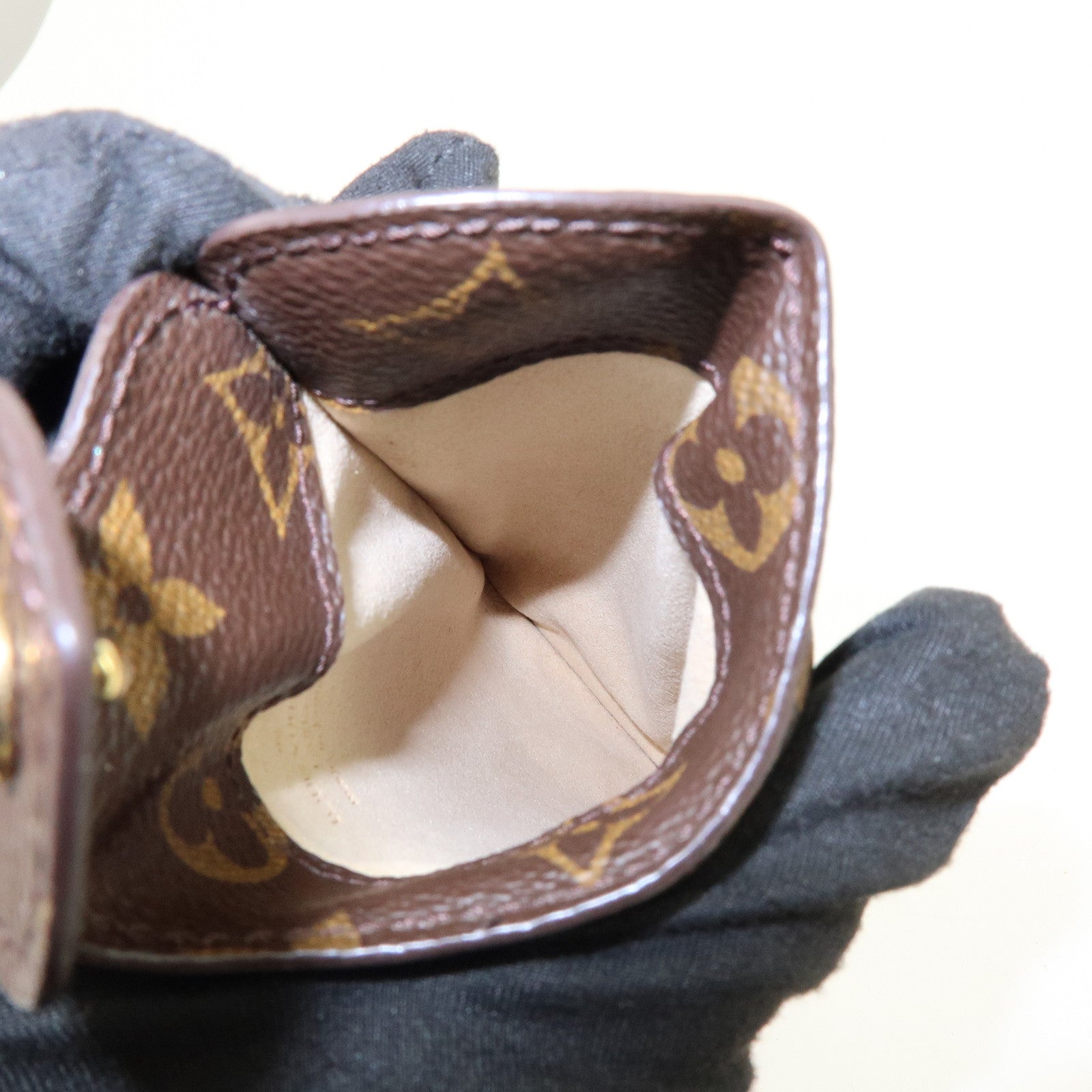 Louis Vuitton Monogram Etu i Lunettes MM Sunglasses Case M66544