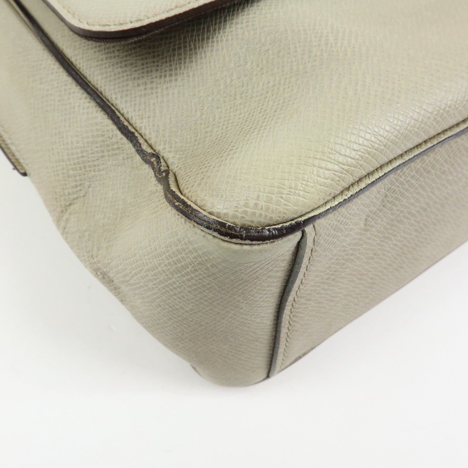 Louis Vuitton Taiga Leather Milo Shoulder Bag Crossbody Bag M32633