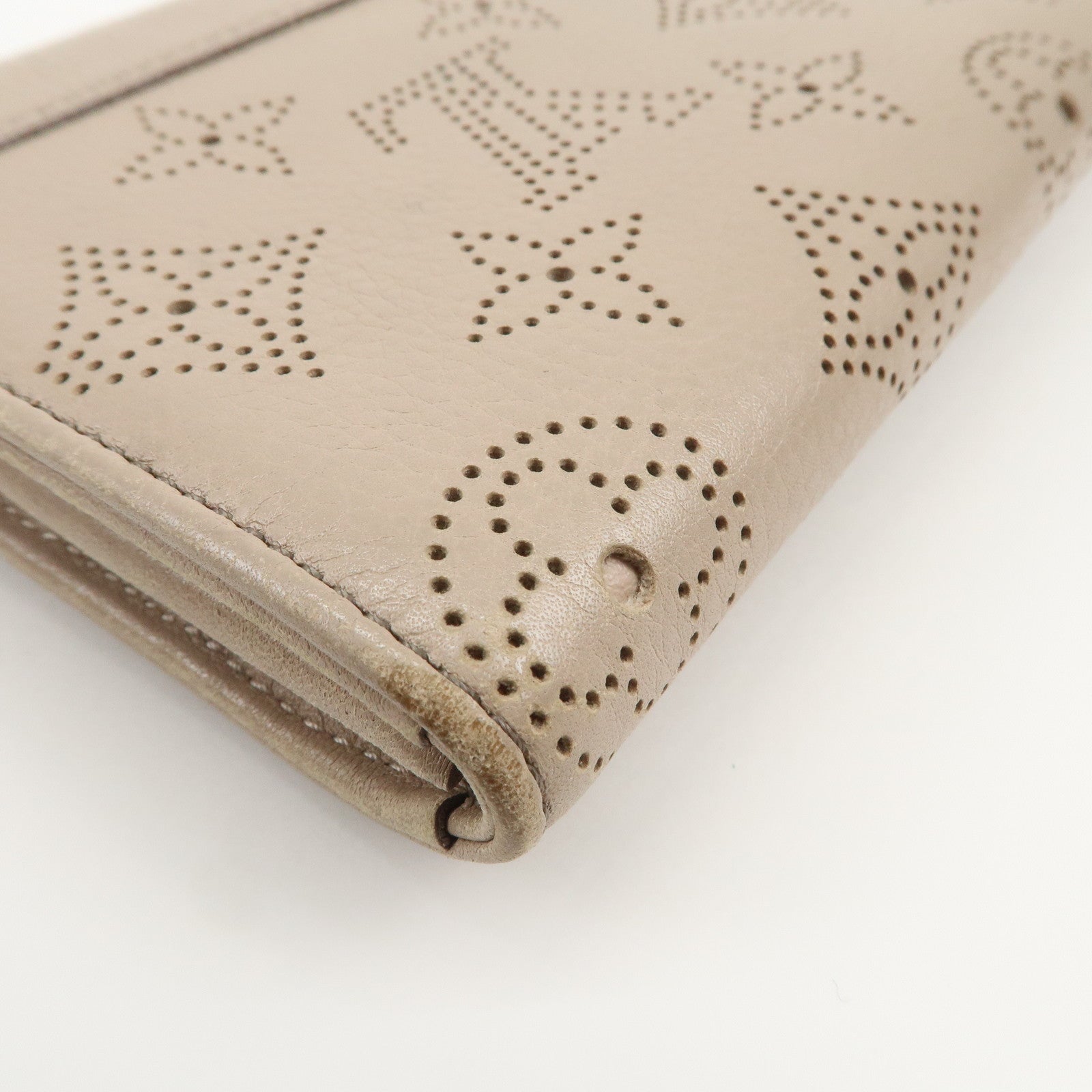 Louis Vuitton Monogram Mahina Portefeuille Iris Long Wallet M58094