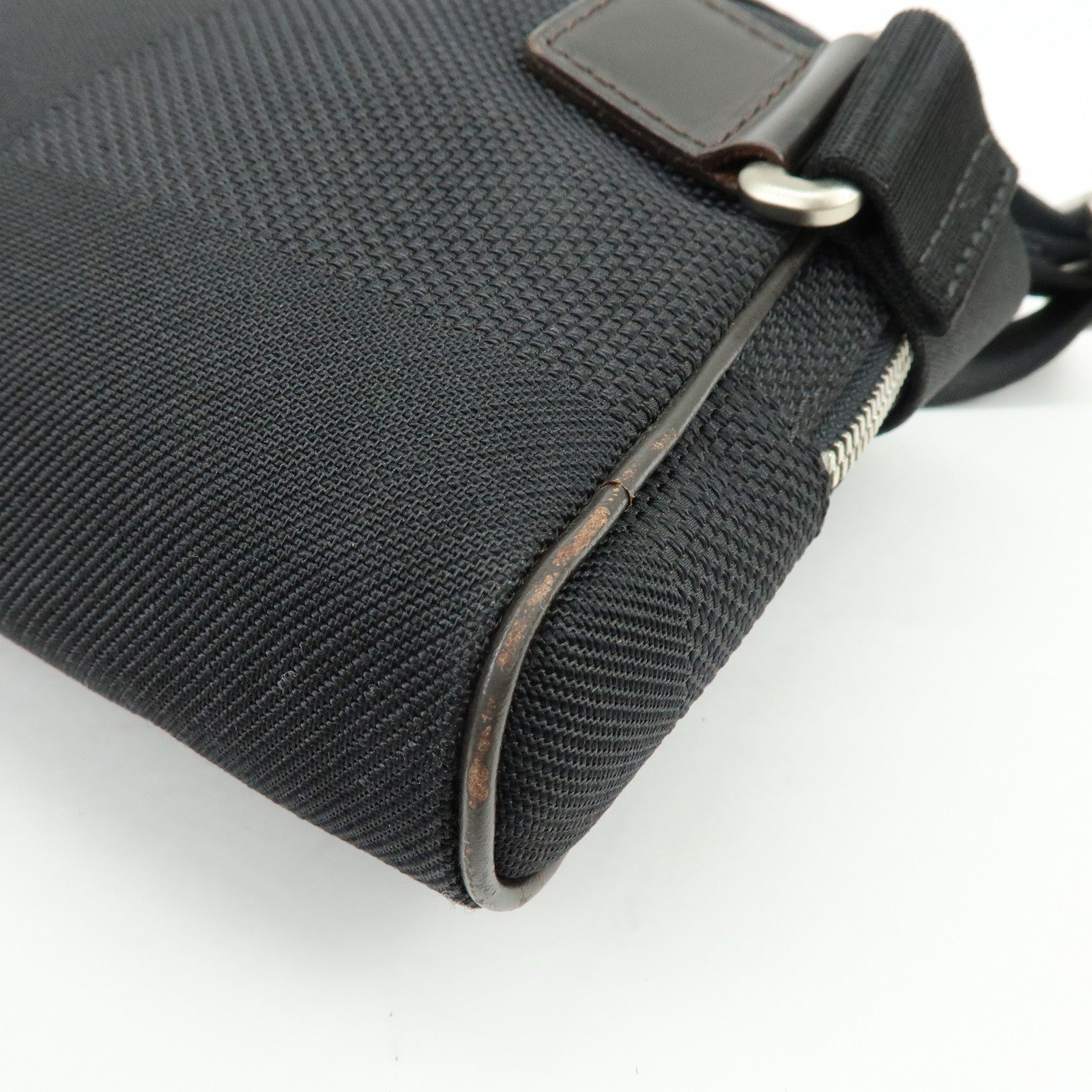 Louis Vuitton Damier Geant Acrobat Waist Bag Noir Black M93620