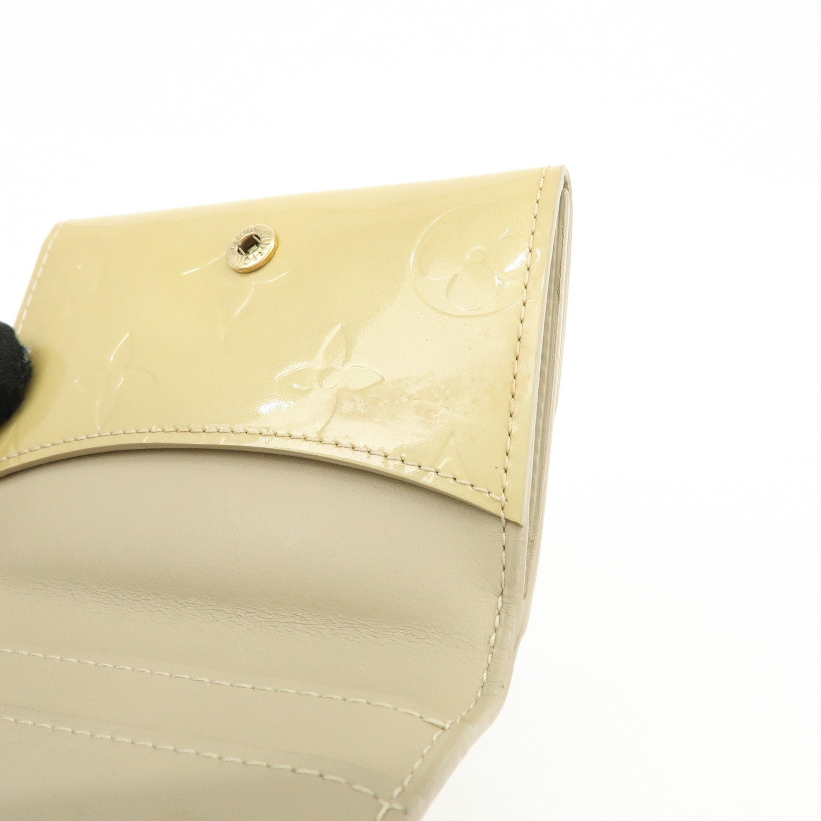 Louis Vuitton Monogram Vernis Leather Ludlow Wallet Beige M91160