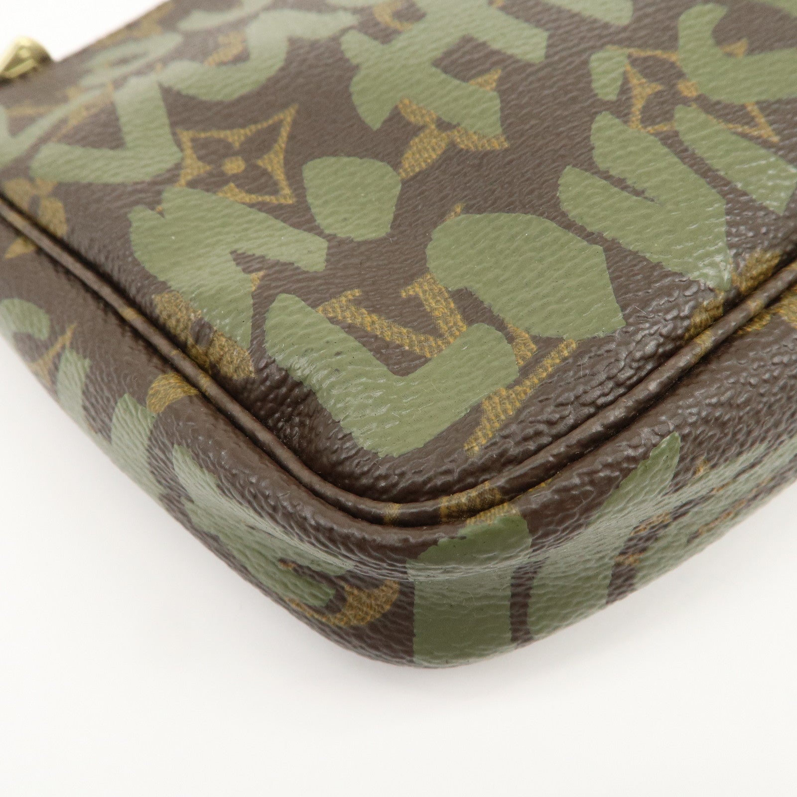 Louis Vuitton Monogram Graffiti Pochette Accessoires HandBag M92191