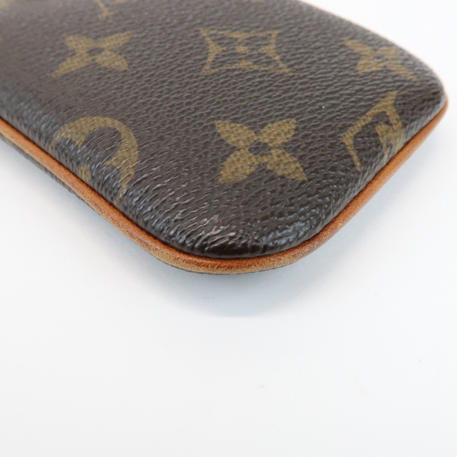 Louis Vuitton Monogram Etui Telefonne MM Phone Case Brown M66546
