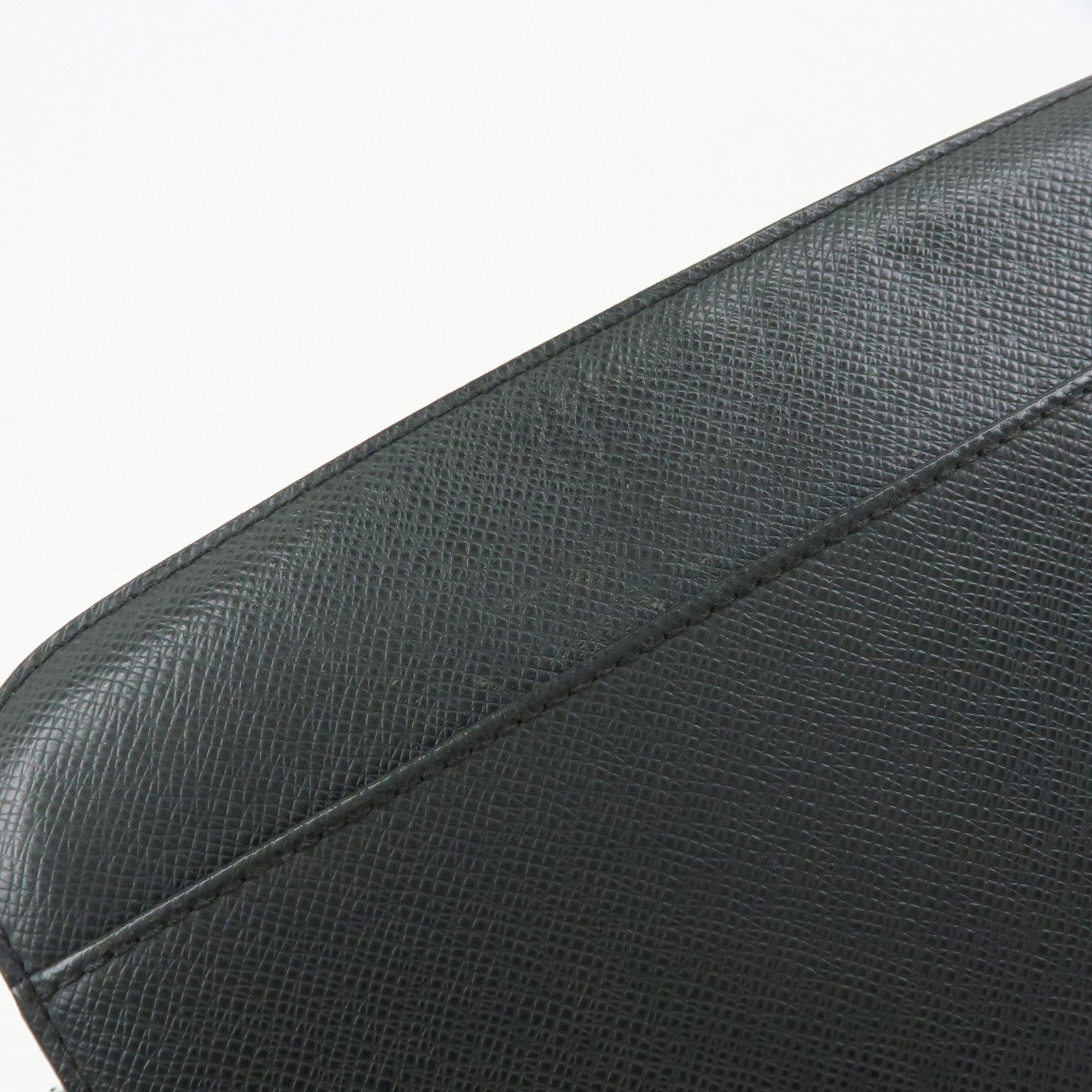 Louis Vuitton Taiga Baikal Leather Clutch Bag Pouch Ardoise M30182