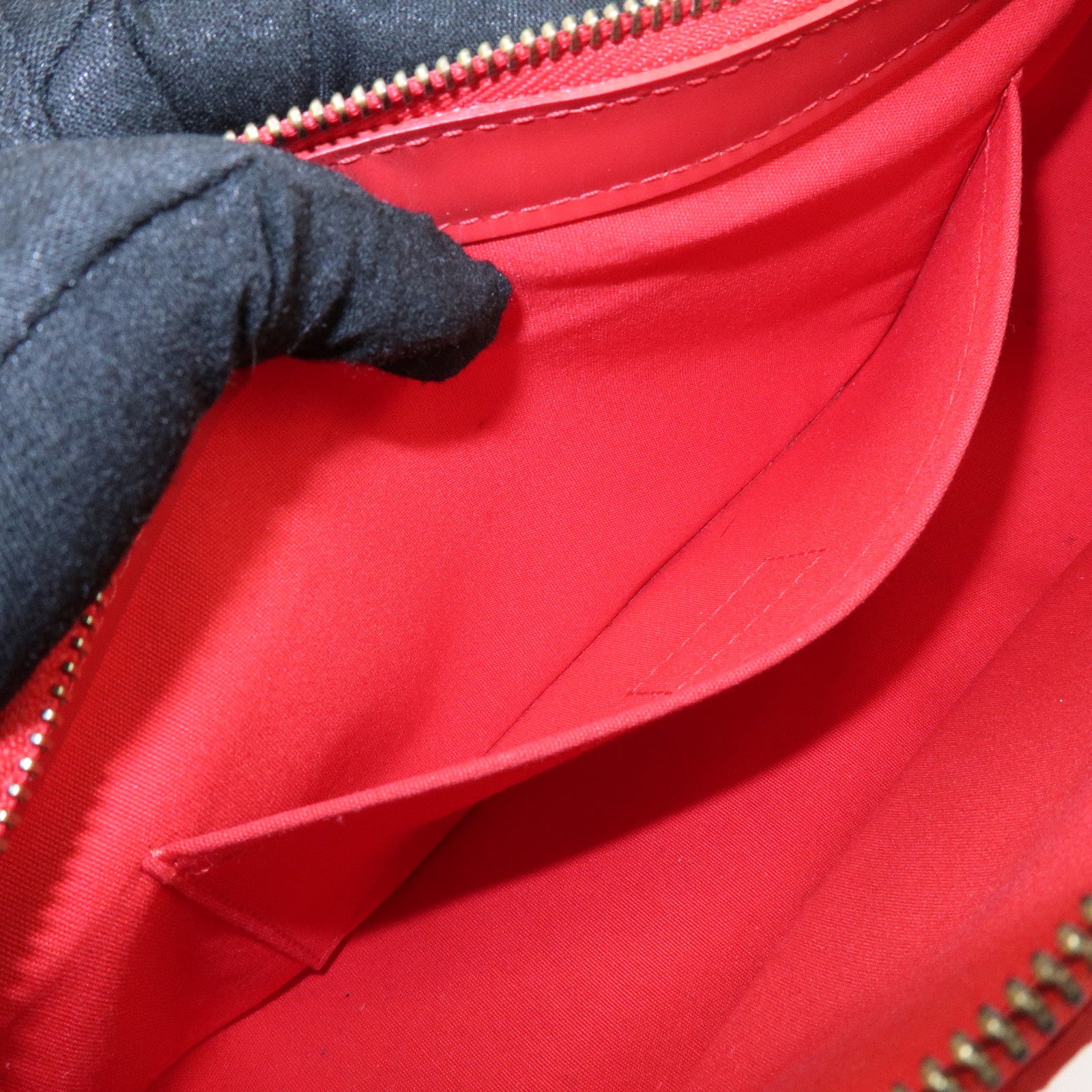 Louis Vuitton Epi Danoura PM Hand Bag Red M5891E