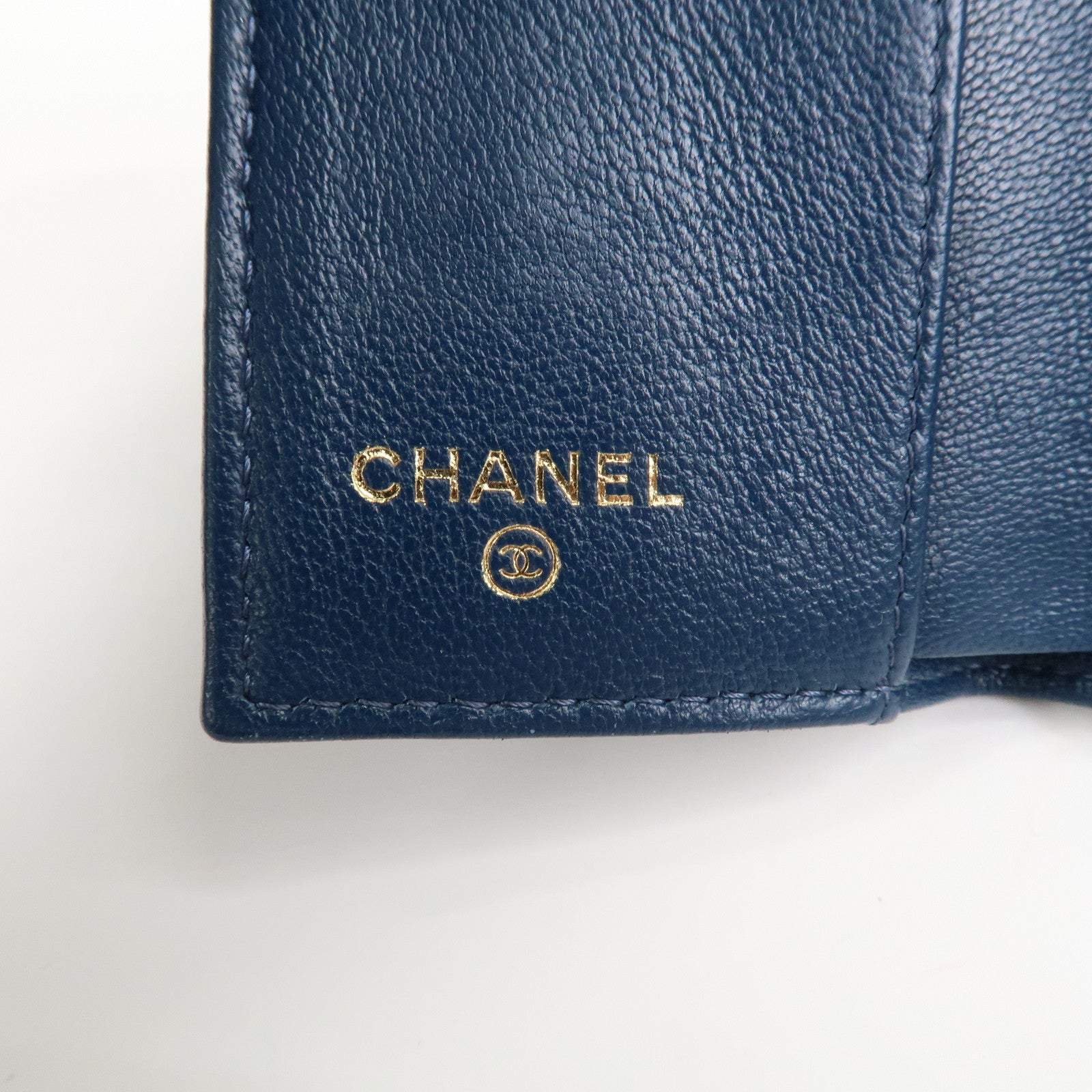 CHANEL COCO Mark Matelasse CHANEL19 Tri-fold Compact Wallet AP0727