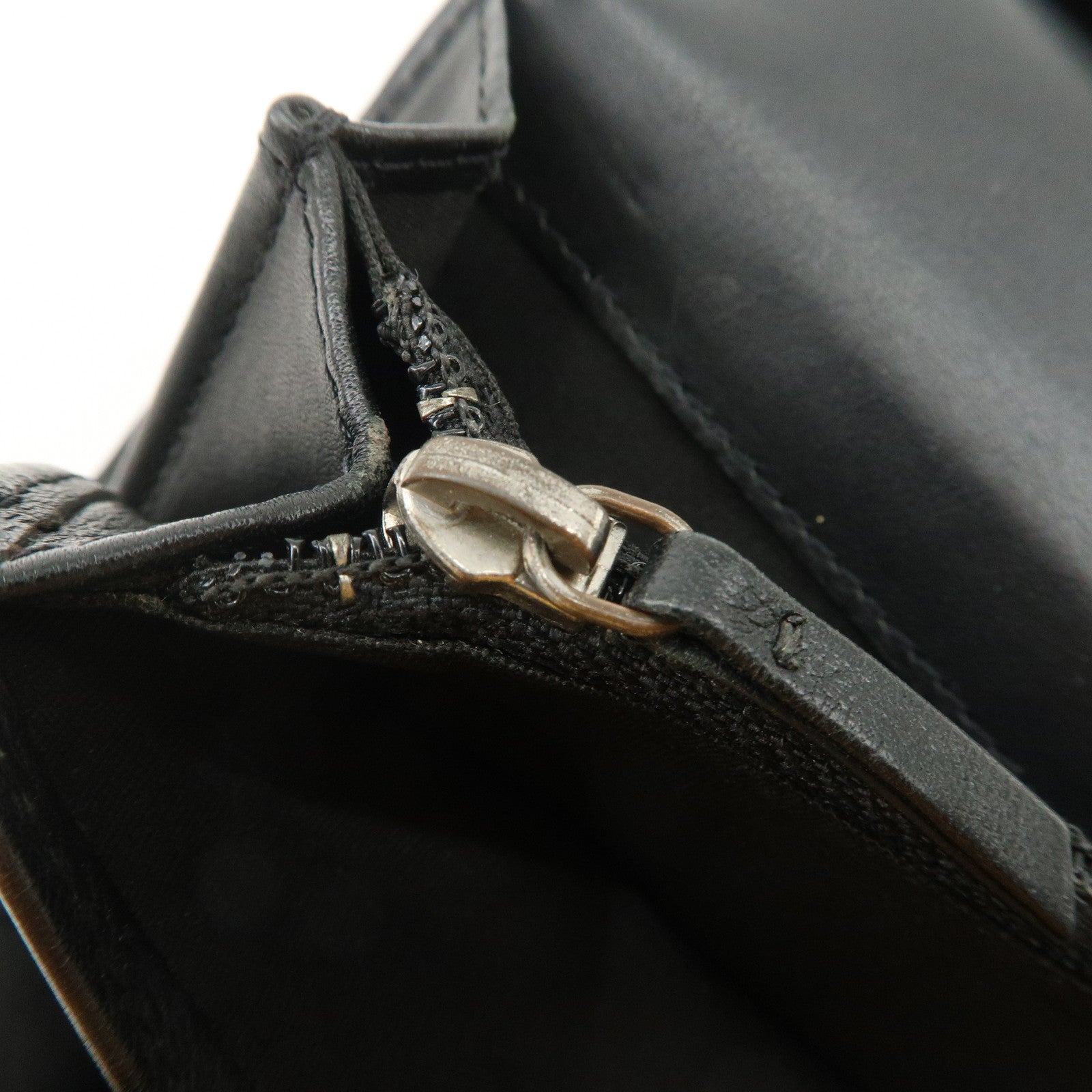 CHANEL Seburga COCO Mark Caviarskin Bi-fold Long Wallet Black