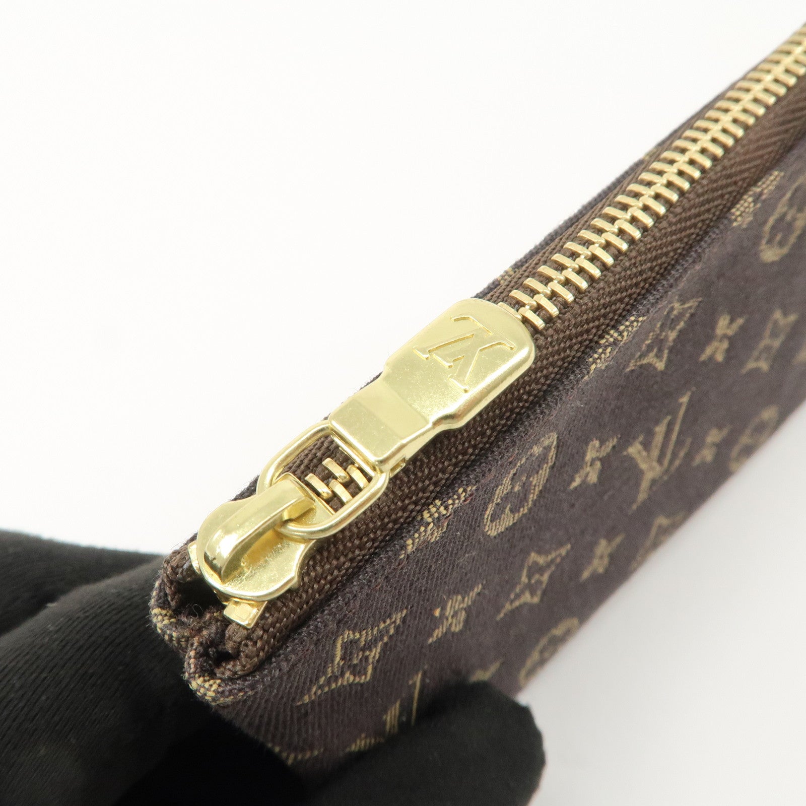 Louis Vuitton Monogram Mini Lin Pochette Cles Coin Case M95230