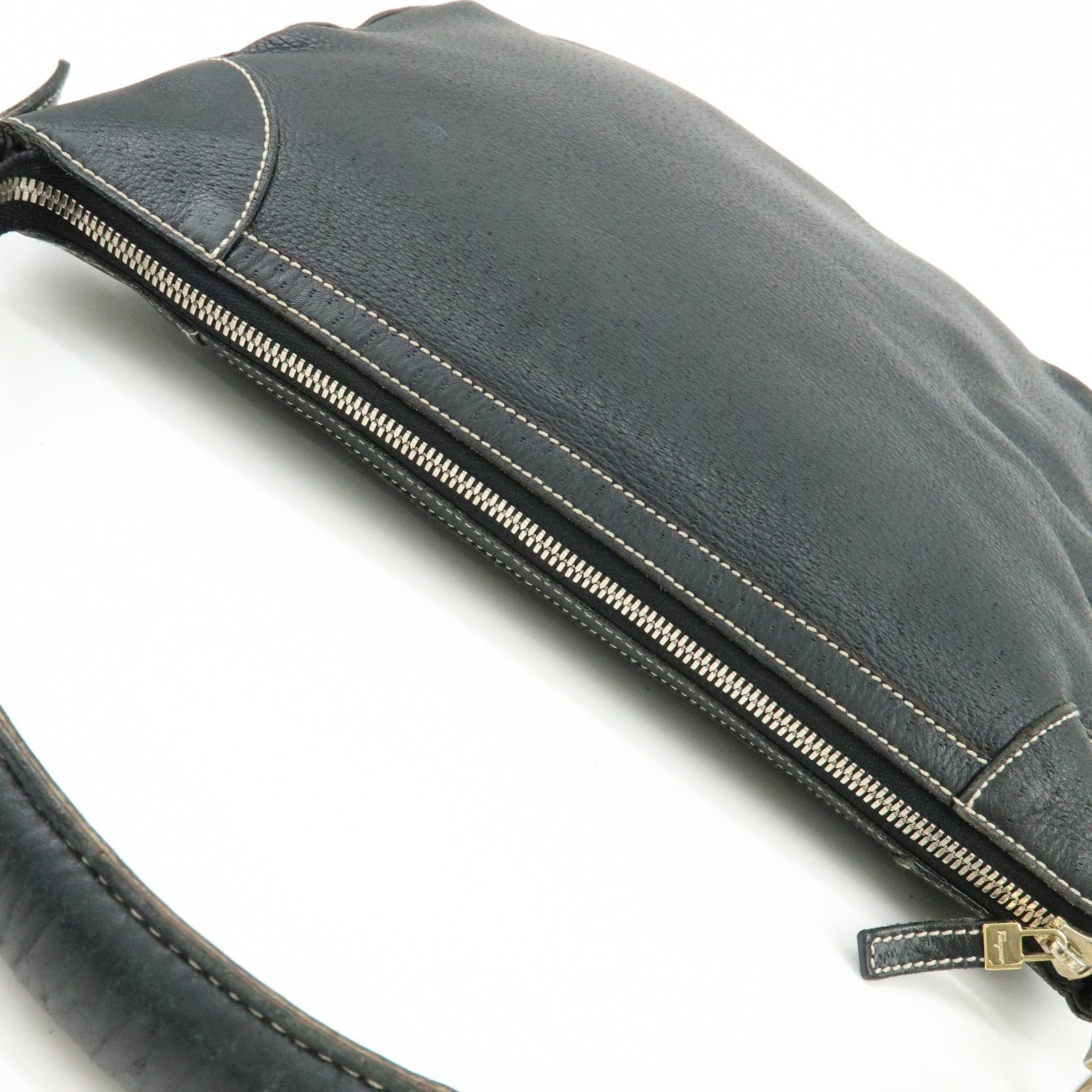 Ferragamo Gancini Leather Shoulder Bag Hand Bag Black