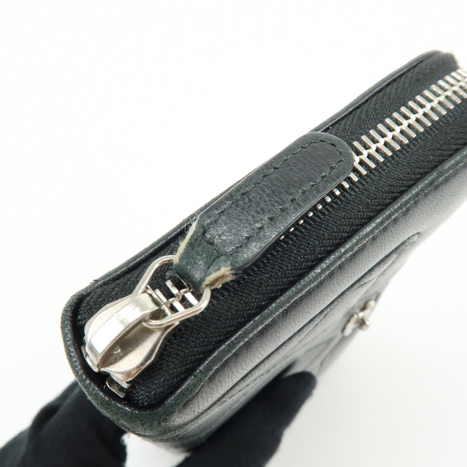 CHANEL COCO Mark Matelasse Lamb Skin Round Zippy Wallet Black