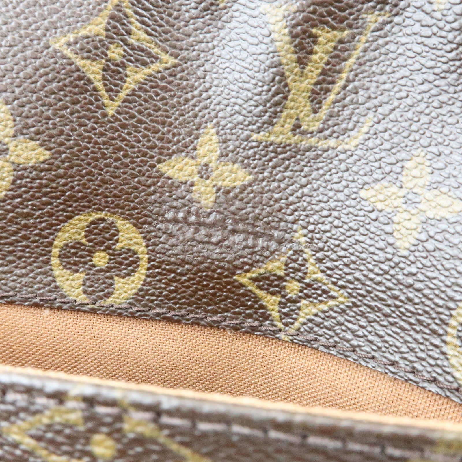 Louis Vuitton Monogram Trotteur Beaubourg Shoulder Bag Brown M97037