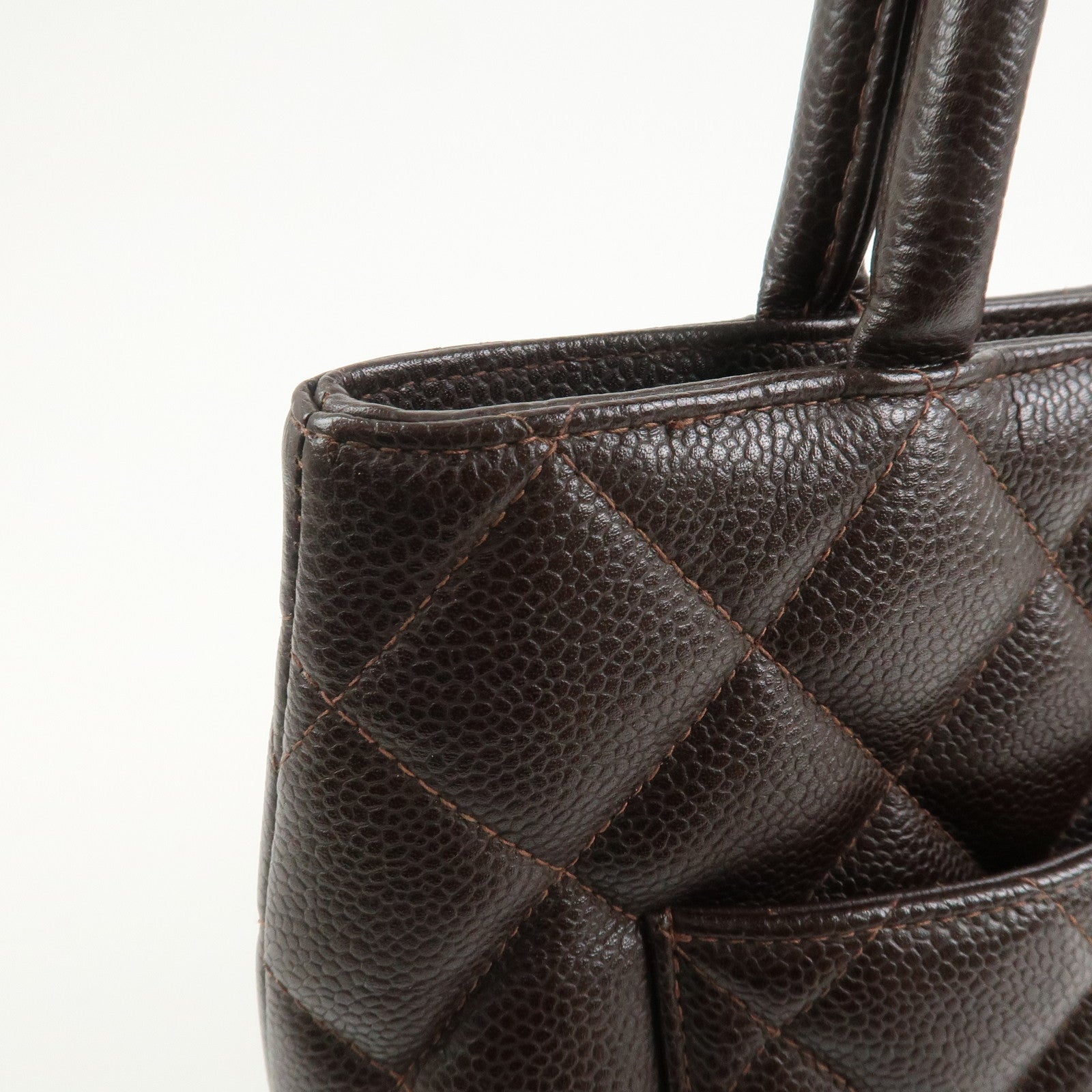 CHANEL Matelasse Caviarskin Medallion Tote Bag Hand Bag A01804